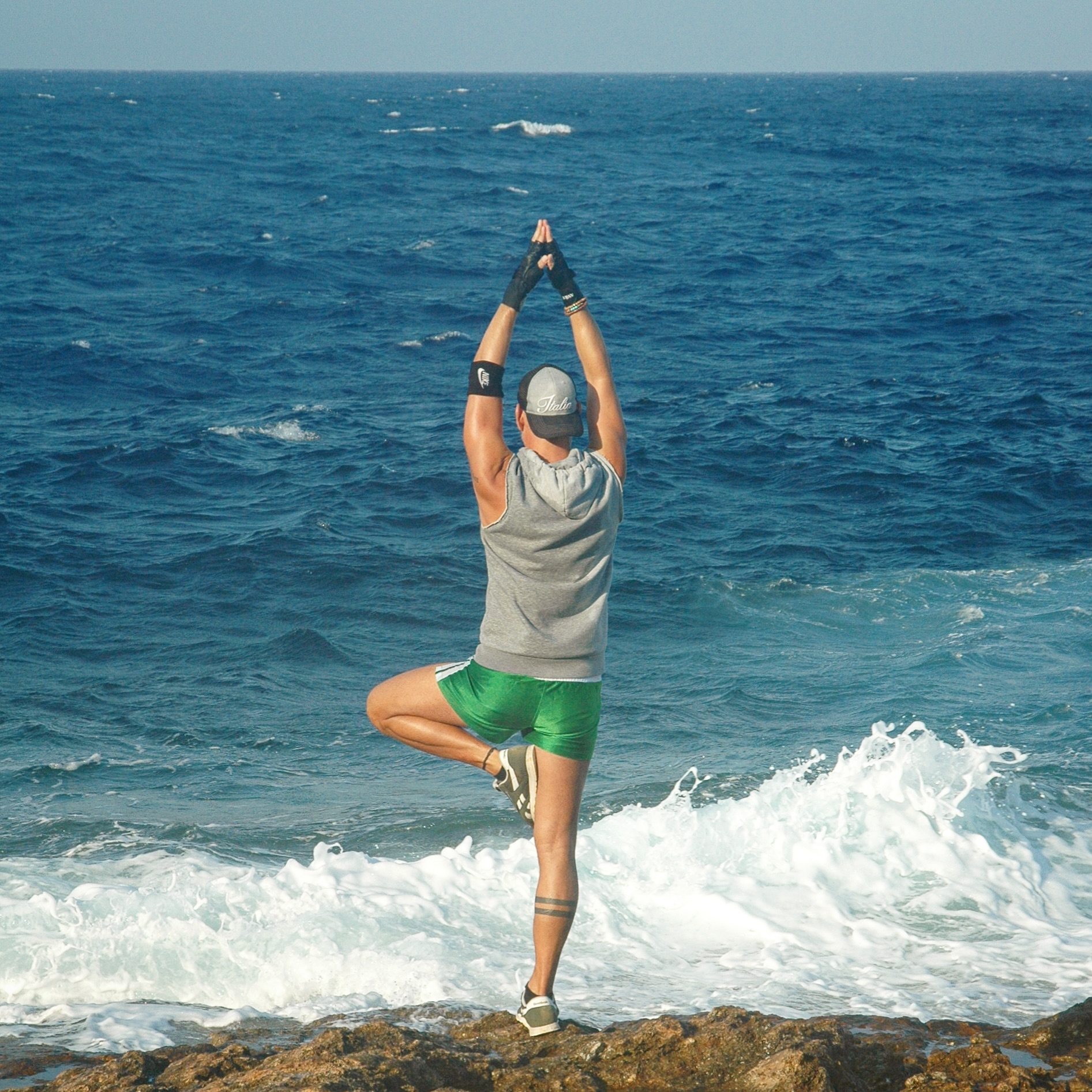 active by the sea #mykonosactive 🧘☀️🧜♂️
7-14 Sept 2024 ❗️SOLD OUT
14-21 Sept 2024 ❗️1 spot left
10-17 May 2025
6-13 Sept 2025
13-20 Sept 2025
gayweek@mykonosactive.com
💦
#gayyoga #gaypilates #gayretreat #gaymykonos #queeractive