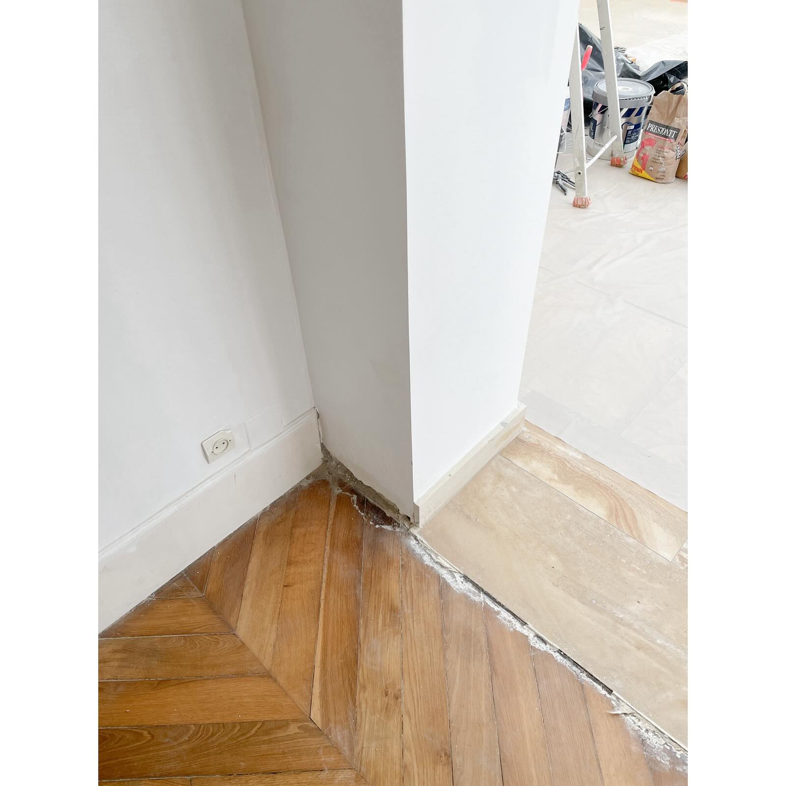 Projet_AMB
Ouverture existant/extension
Détail de sol
#architecture #habitatindividuel #photooftheday #abmarchitecture #projet