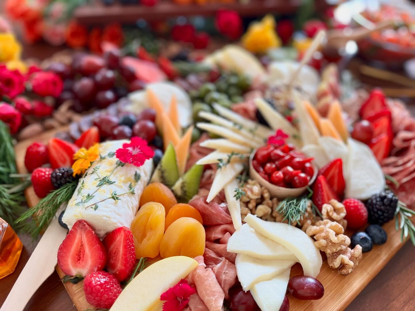 Ka-blam!
(Yeah, we may be running out of descriptive captions.)
#mangiamo
#charcuterie #charcuterieboard #grazingplatters #grazingboard #grazingtable #grazing #graze #salumeria #austin #salume #italian #charcuterietable #formaggio #cheese #glutenfree #keto #paleo #foodporn #grazingboxes #foodie #antipasto #antipasti #atx #atxfoodie #austincharcuterie #italianfood #grazingboards #atxfood #latavolatx