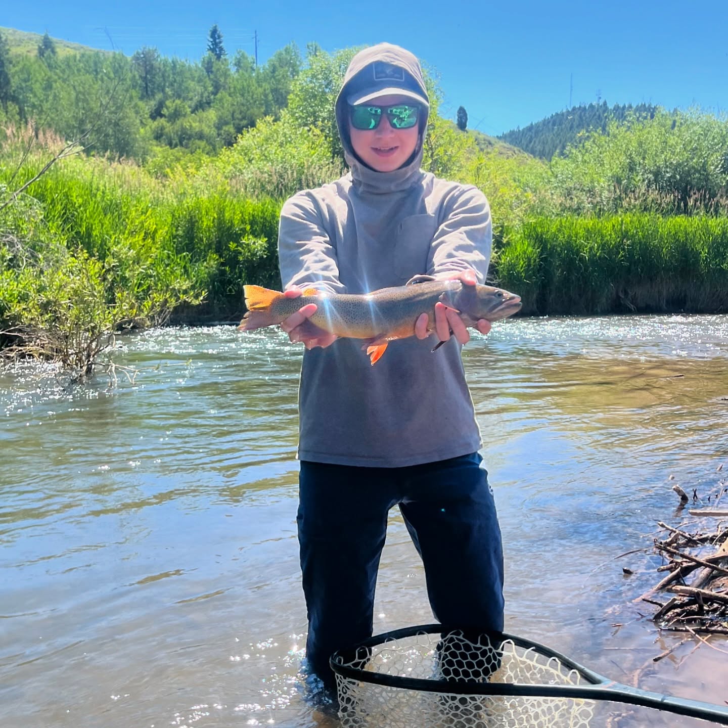 Kyle caught some beautiful cutthroat on the salt river! Even caught one using the bow and arrow cast, getting into a tight spot. Great work! #guidedfishing #tetons #Troutfishing #flytying #letsgofishing #Trout #catchandrelease #flyfishingaddict #flyfishinglife #Sageflyfishing #flyfishing #Wyoming #westernriveranglers #travel #wildtrout #Smithoptics #flyfishingadventures #patagonia #jacksonhole #fishing #yellowstone #orvis