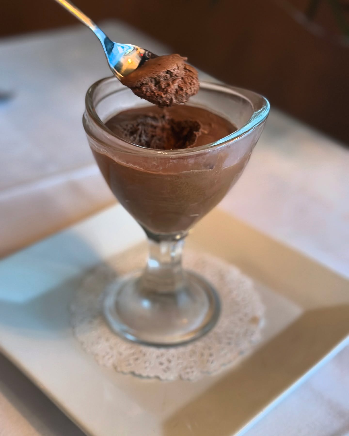 Chocolate Lovers 😍 Indulge!
#chocolatemousse #chocolate #chocolatelover #dessert #westportrestaurants #westportct #fairfieldcounty #familyfriendly #familyfriendlyrestaurant #westportmoms #kidsmenu #fairfieldmoms #norwalkmoms #westonmoms #eastonmoms #stamfordmoms #fairfieldct #norwalkct #yum #delicious #bar #cocktails #cappuccino #coffee #espresso