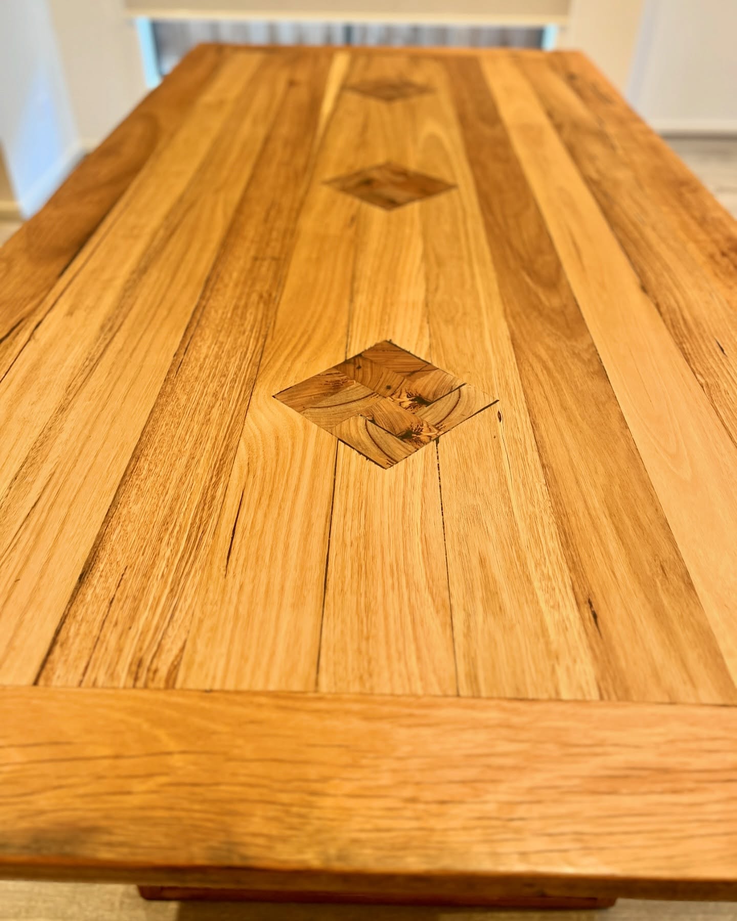 #melbourne #table #recycledtimberfurniture #hardwood #handmade #custommadefurniture #localfurniture #micklham #donnybrook #timberfeelingfurniture