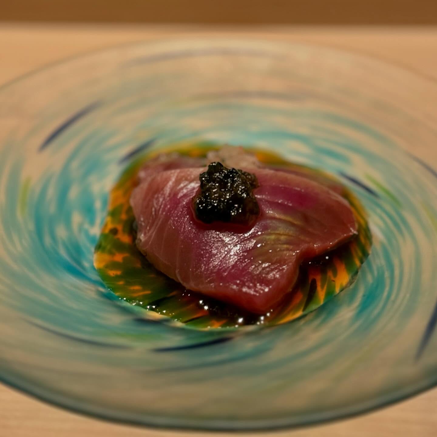 Ready for #singaporegrandprix #singaporef1
#foodforfoodies #foodiesofinstagram #sgfoodies #omasake #鮨あゆ #michelin #sushiayumusg #寿司 #鮨 #すし #江戸前寿司 #江戸前鮨 #美味しいは #tokyosushi #edomaesushi #sushiayumu #新加坡美食 #finedininglovers #美食 #乌节路 #日本料理 #美食推薦 #米基林 #sushilovers #sushistagram #finedining #finedininglovers #tokyosushi #singaporeomakase #싱가폴라이프 #싱가폴라이프