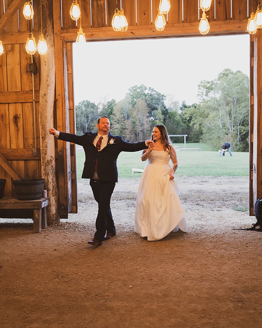 ๐ ๐ญ๐๐๐ ๐๐ ๐ณ๐๐๐ ๐๐๐๐ ๐ฉ๐๐๐๐ ๐๐ ๐๐๐ ๐ฉ๐๐๐ ๐ The moment a bride and groom first step into our barn, we know they are imagining their future here. Our historic tobacco barn features an authentic dirt floor, rustic charm, and so much space on the property to explore and actualize your unique vision as a newly engaged couple. ๐
So, if youโre dreaming of the perfect barn wedding right here in Southern Maryland, look no further.
At Bliss in the Barn, your dream wedding isnโt just a visionโitโs our mission. ๐ธ๐
We are so grateful that the bride pictured above, Sharon, took the time to share the following with us about her experience:
๐ "My husband and I decided on Bliss in the barn after attending a wedding there. Cindy was above and beyond wonderful. Quick responses, hard working, and fit us in for a quickly planned wedding. The venue is beautiful and impressed all our guests. I love the attention to detail including the tables being made of the original barn wood. We loved everything about Bliss in the Barn! Looking forward to working with you again in the future!!" ๐ค
From the ceremony site to the reception, we will work with you to create memories that will last a lifetime. Message us today to schedule a tour and discuss the opportunity to host your event here! ๐
#marylandweddingvenue #tobaccobarn #barnwedding #southern #mdweddings #blissinthebarn #marylandbrides #marylandgrooms #mdwedding #marylandfarm #marylandwedding #barn #maryland #marylandengagement #weddingplanning #farmwedding #dreamscometrue #happyfallyall