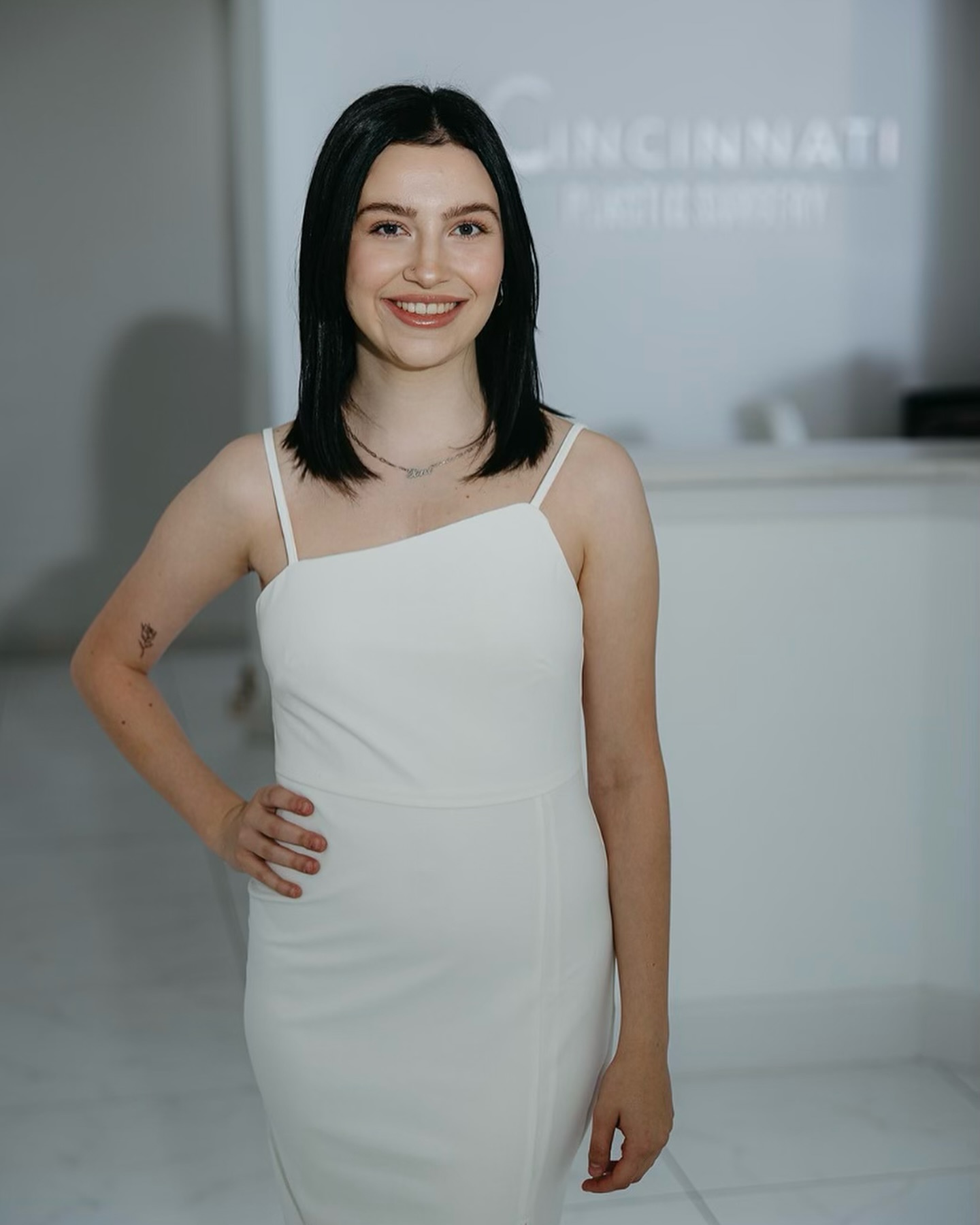 ✨STAFF SPOTLIGHT ✨
Today’s #WCW is our very own Receptionist and Medical Aesthetician Toni!
This beautiful young ladies sparkling smile is typically the first thing you see when you come into the office. Not only does Toni man the front desk most days, but she’s also a licensed Aesthetician. She’s the baby of our work family, and we all love to refer to her as the “little stinker.” We love you Toni!
Fun Facts:
💜 Fave Color: Dark Purple
🥰 Celebrity Crush: Joe Burrow
🥖 Fave Food: Olive Garden
🍬 Fave Candy: Anything Sour
🎬 Fave Movie: Legally Blonde
🎵 Fave Musical Artist: Chappell Roan
🌵 Fave Vacation Spot: Arizona
#staffgoals #estybestie #stinker #cincinnatiplasticsurgery