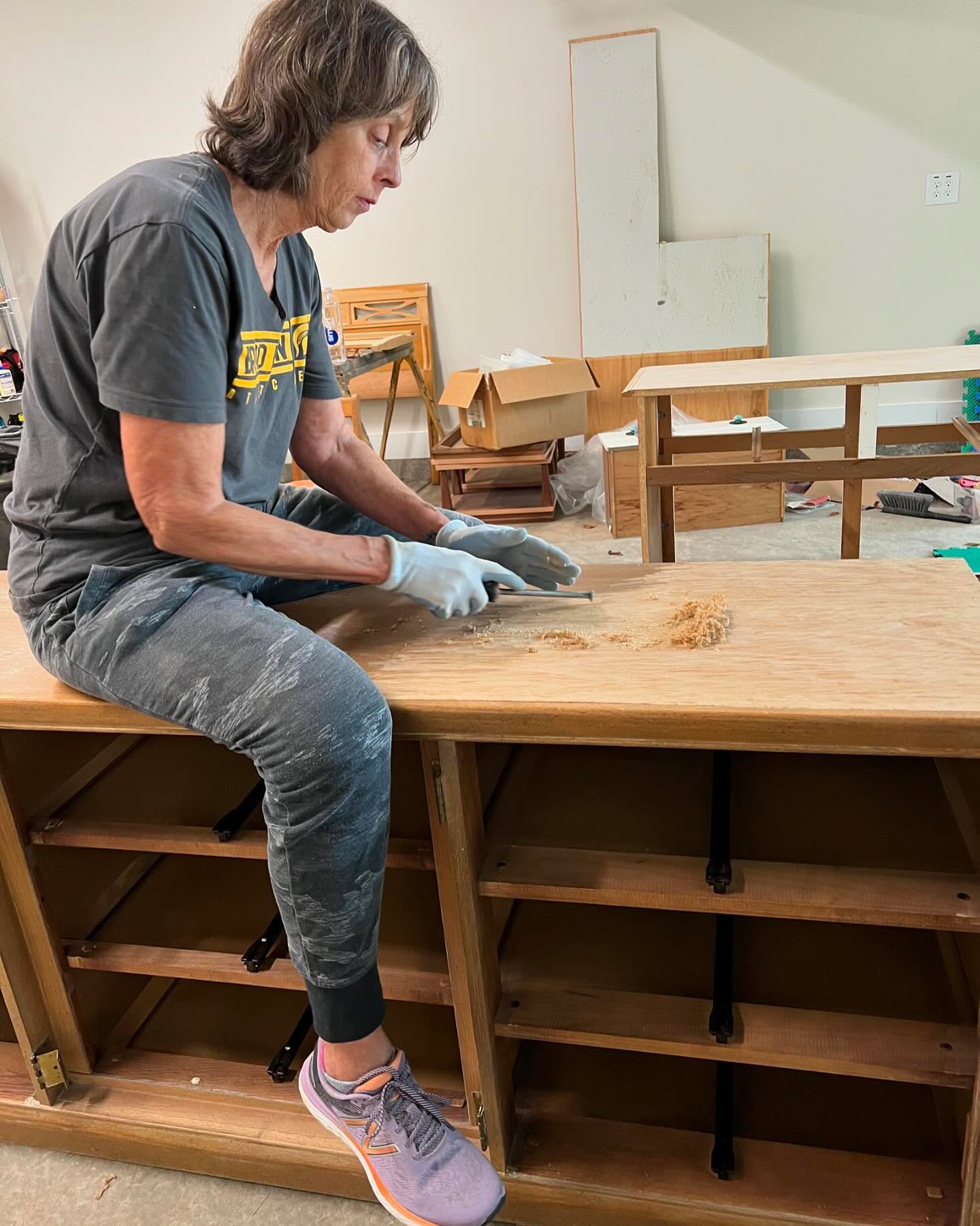From scrapping and sanding, to painting and finishing details, our team is diligently working to bring you the most gorgeous refreshed furniture this weekend (October 11-13) at Lucketts Fall Market. Find details at the link in our bio. #luckettsfallmarket