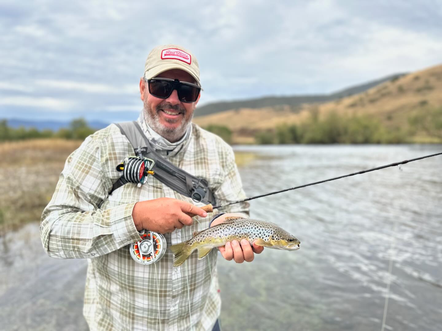 You know it will be a great day when this is your first fish of the day on the @redtruckflyfishing Diesel 486-4. #flyfishingaustralia #nzflyfishing