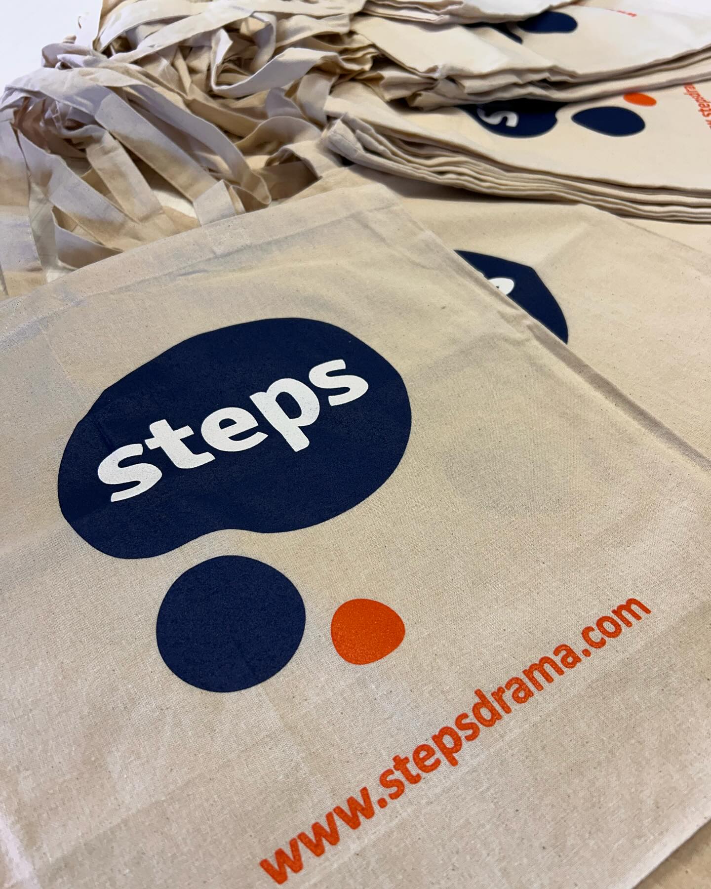 Custom branded promotional items - tote bags and flyers for upcoming events. Custom items are a great and effective way to get your name and brand out there, perfect for any event or occasion!
Please get in touch for more information!
π§ - info@avondisplays.com
π- 01454 411144
.
.
.
.
.
.
#signs #signmaker #design #logo #logodesign #vinyl #vinylwrap #signage #signtray #graphicdesign #bristol #bristoldesign #branding #companybranding #advertising #print #largescaleprints #signcompany #windowgraphics #shopdisplay #shopfront #bristolbusiness #promotionalitems #promotionalproducts #bespokeprints #personalisedgift #personalised #personalisedproducts