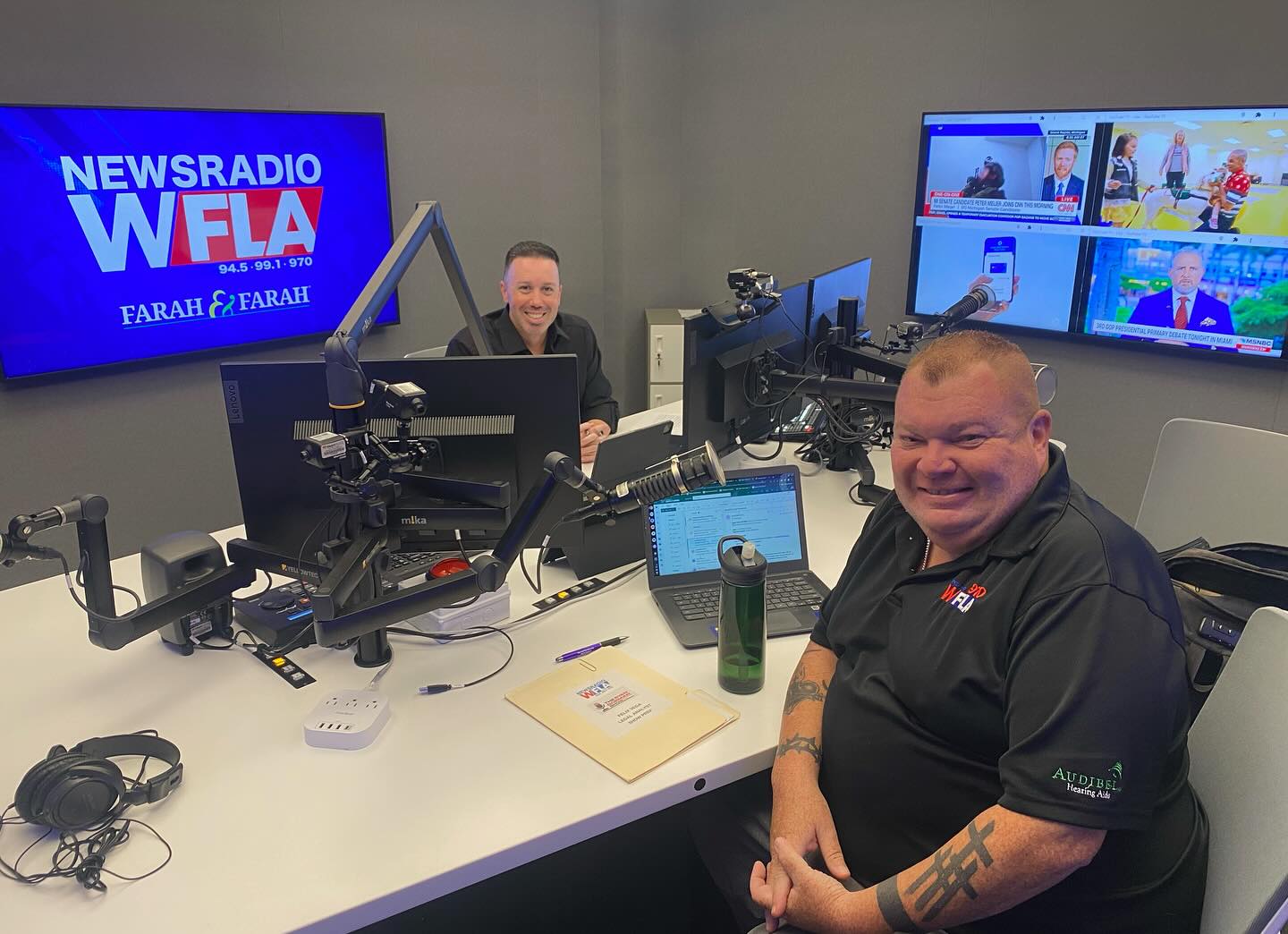 Photo dump from this week featuring lots of great guests in-studio. 🎙️