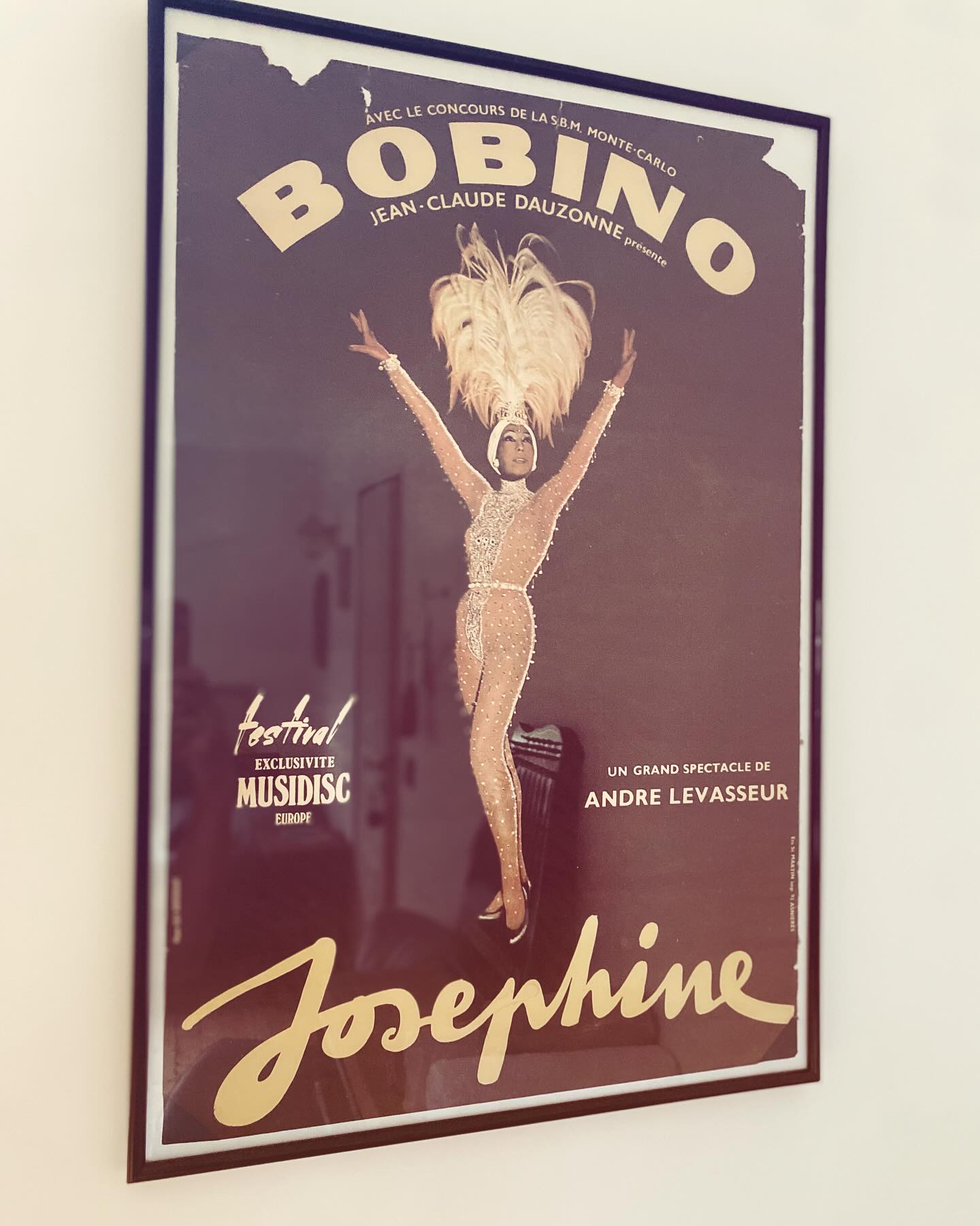 “Vivre, c’est danser, j’aimerais mourir à bout de souffle, épuisée, à la fin d’une danse ou d’un refrain.”
Josephine Baker
#josephinebaker #dancelife #lifestyle #bedandbreakfast #normandie #lebazardeginette