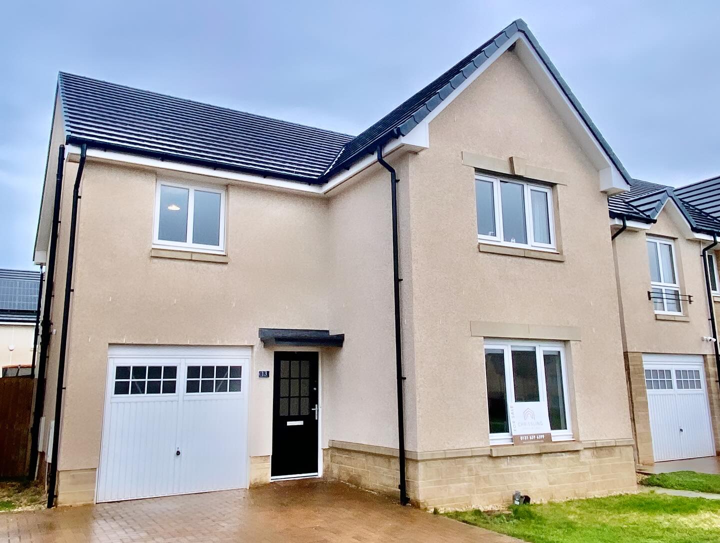 Beautiful 4 bedroom detached house with garage and large garden for sale. Ormiston. Tranent. East Lothian.
Fantastic family home on market now.