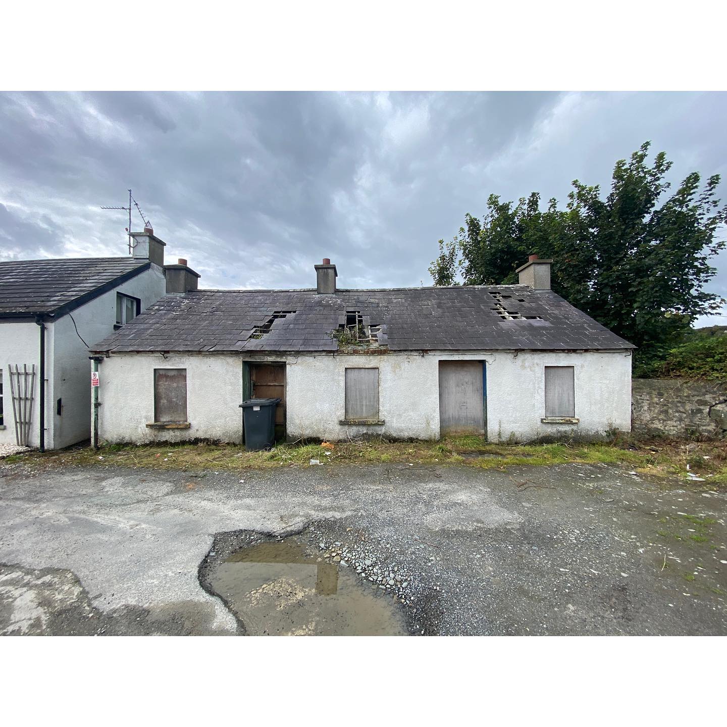 Another restoration project underway - let’s see if we can bring some life back to this lovely old pair of cottages under one roof on the north Donegal coast.
#restoration
#conservation
#renovation
#extension
#donegal
#wildatlanticway
#discoverireland
#architecture
#riai
#architectureireland