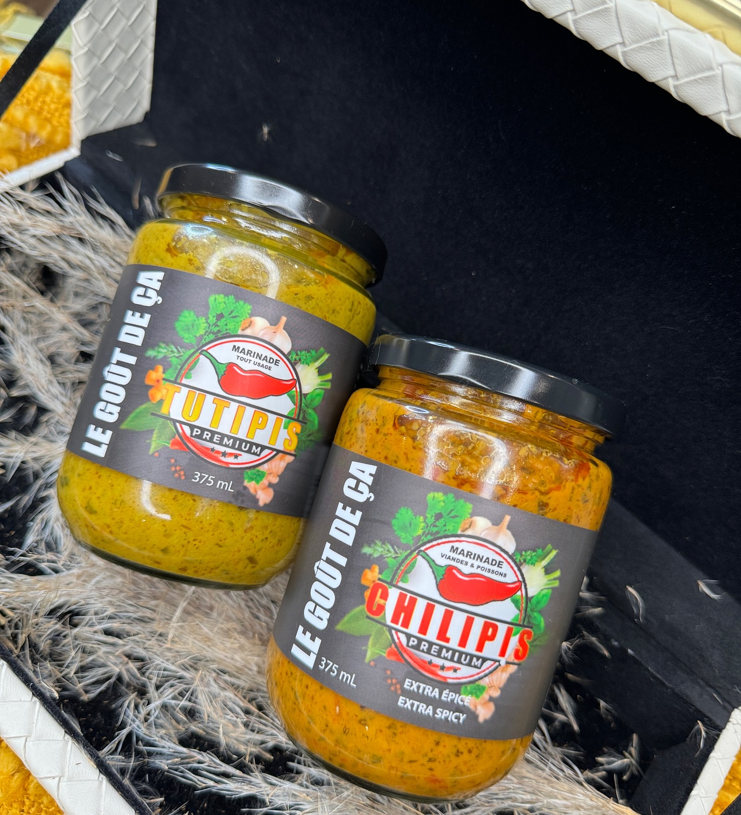 The seasoning combo that you need for more flavor in your dish 🔥🤤.
.
.
.
#seasoning #legoutdeca #foodie