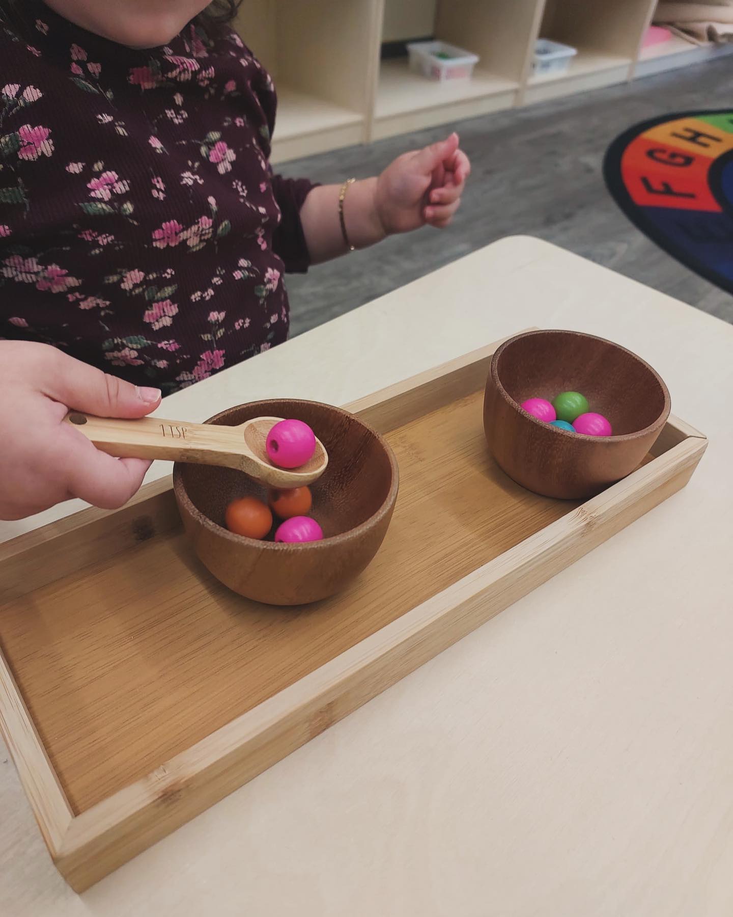 In the Toddler Room, the spooning activity is more than just an activity – it’s a fun way for little ones to develop essential practical life skills like focus, motor control, and hand-eye coordination! 🌱 Reach out to us to learn more about Montessori education and how we nurture each child’s development. #MontessoriToddler #PracticalLifeSkills #EarlyLearning #ottawadaycare #daycare