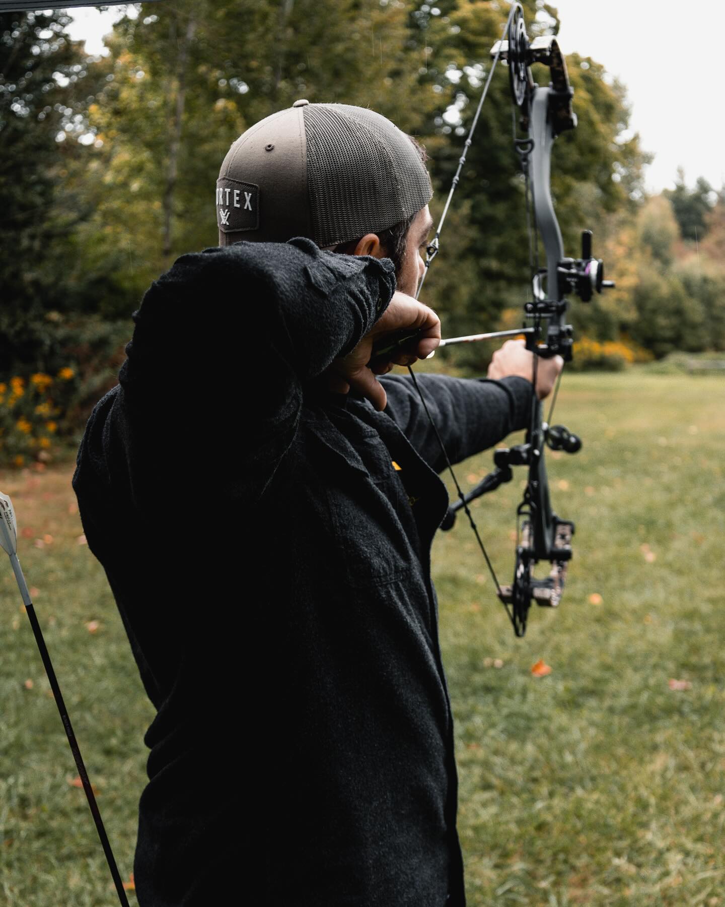 It was awesome to meet so many great folks at the Full Draw Shoot last weekend. We help raise some funds for the local club and get a ton of long distance reps to top it off. Really cool to see all the parents who are introducing their kids to archery! 👏👏
#photooftheday #photography #reps #archerylife #archery #ontario #canada #nockonnation #bowhunting #fulldrawpodcast #photo #greattime