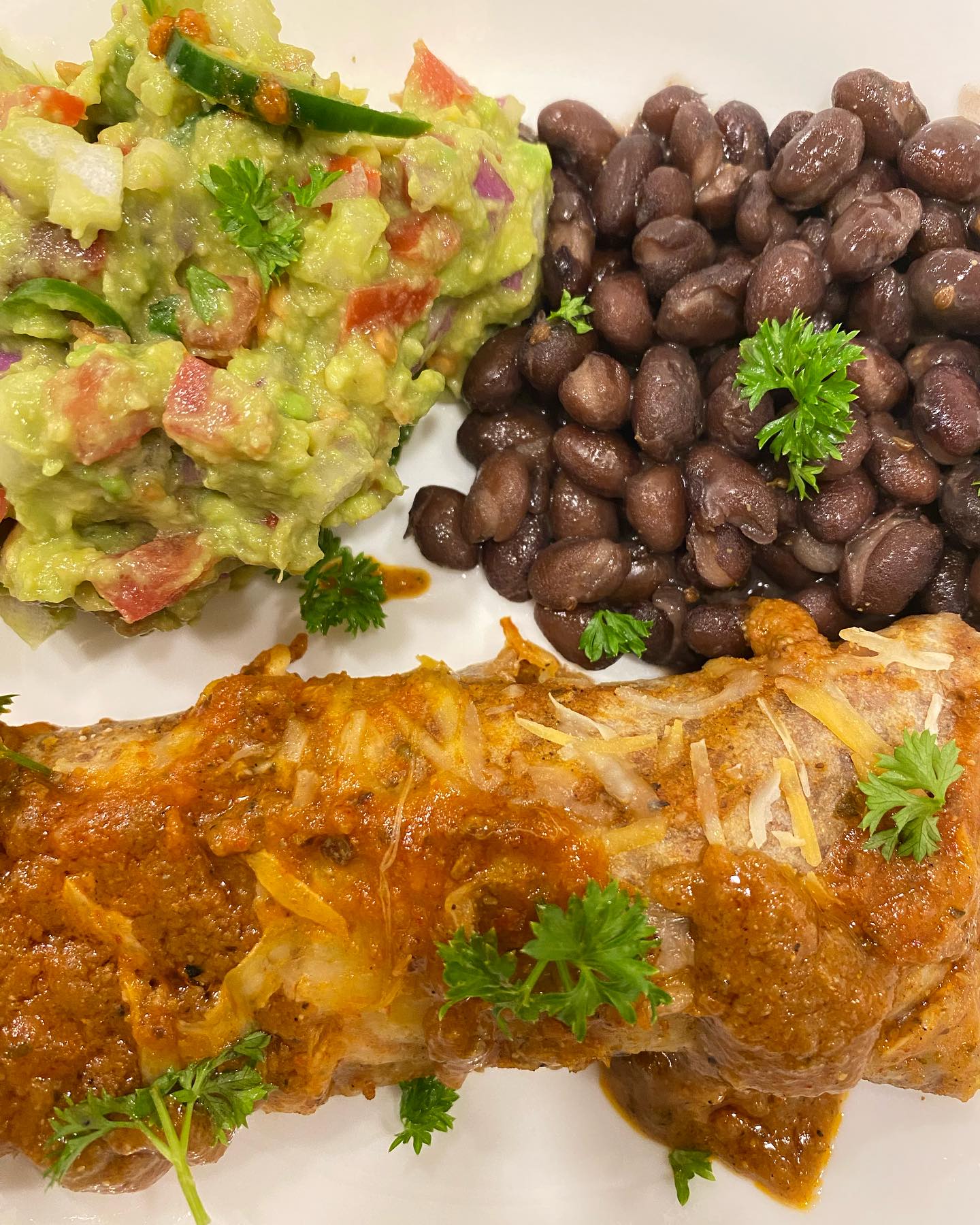 Dinner with #glutenfree #highprotein Enchilada sauce made from scratch with legume+ #mung flour, #poblano and red capsicum, lite Mexican cheese and sprouted wheat tortilla from the #local bakery. All ingredients from #traderjoes
#crispy and #vegetarian
