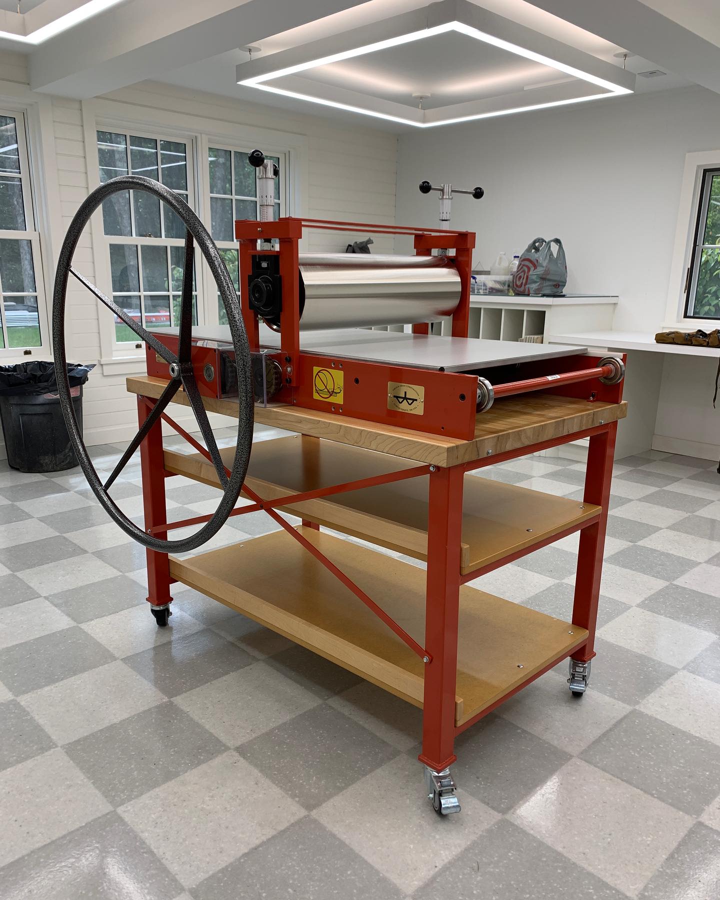 Yesterday we went up to Massachusetts and relocated @mwaldenart’s immaculate Takach etching press from an upstairs studio to its new home in a beautiful ground level studio in New Hampshire where it will be very happy. #starkpressco #printnj #pinklinepress #etchingpress #printingpress #printmaking #printer #print #printing #takach #takachpress #monotype #intaglio #reliefprinting #pressmoving #pressmechanics #preservationthroughproduction