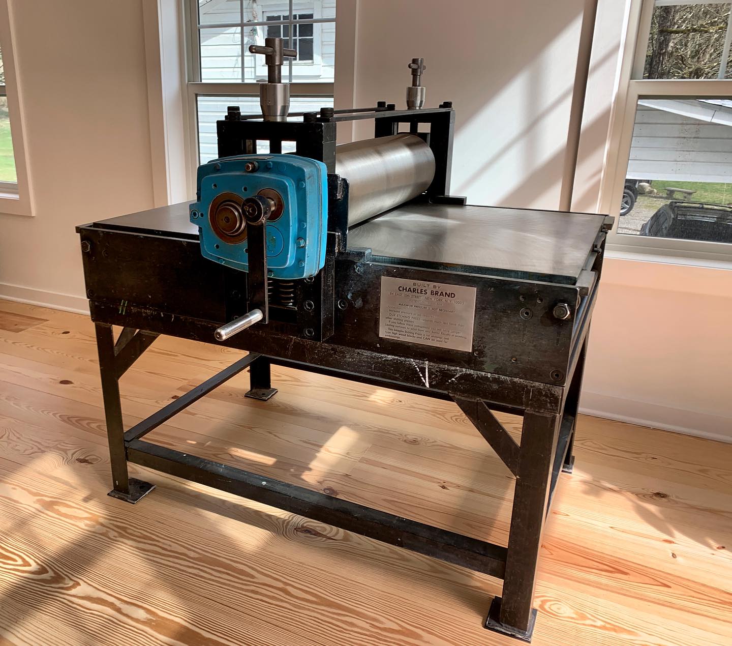 Today we picked up this one owner 30x50 Charles Brand etching press in NYC and then delivered and assembled it in its new home in the Catskills in a beautiful studio space. It was an odd but good day filled with an earthquake, snow, and hail. #starkpressco #pinklinepress #printnj #etchingpress #charlesbrandpress #printingpress #printmakingpress #printmaking #printer #print #printing #etching #reliefprint #monotype #preservationthroughproduction #pressmoving #pressmechanic #nycartist #finearteditions