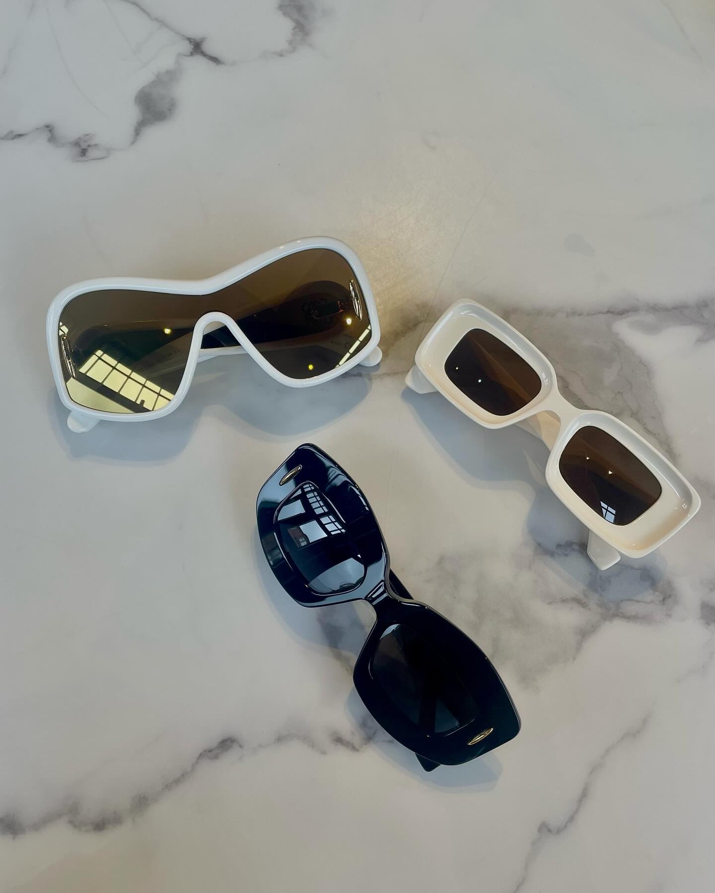 Some of our Loewe collection😎
.
.
.
.
#loewe #mikaandme #buetifuleyes #sunglasses