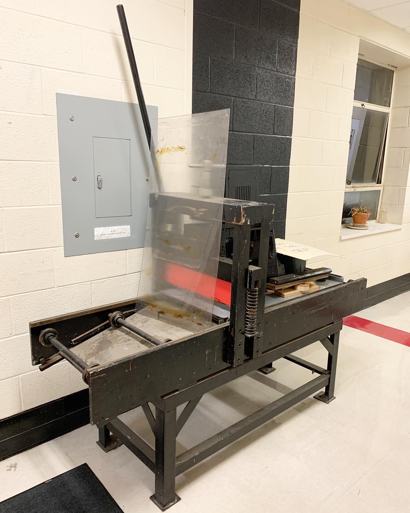 Drove down to North Carolina through a lot of rain and snow to retrieve this 20” Charles Brand lithography press for our collection @pinklinepress. It’s so cute and the perfect size! But it does need some work. #starkpressco #pinklinepress #printnj #charlesbrandpress #lithopress #lithographypress #litho #lithography #printingpress #printmaking #printing #printer #print #stonelithography #preservationthroughproduction