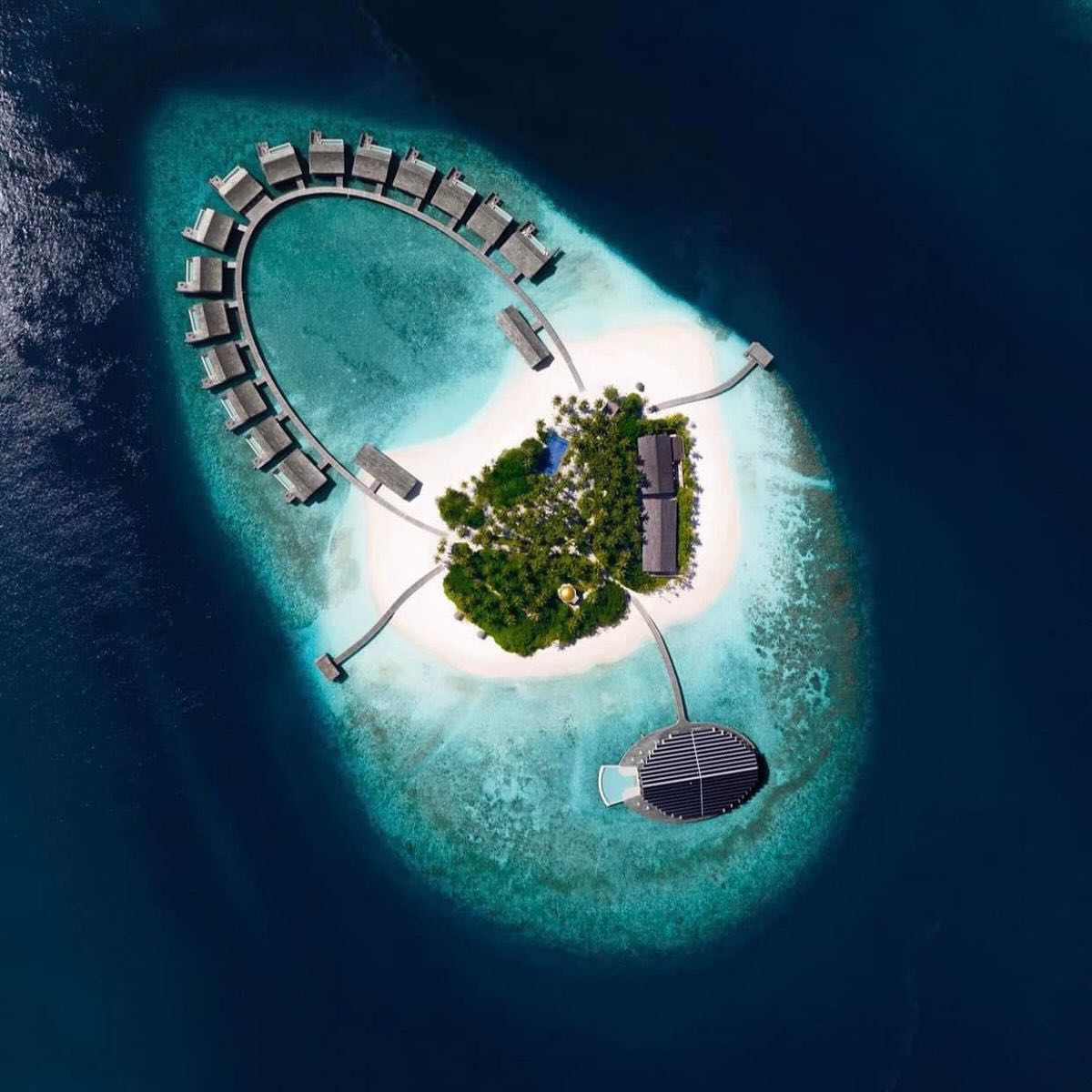 Exclusivity is the word on the water at 𝗞𝘂𝗱𝗮𝗱𝗼𝗼 𝗠𝗮𝗹𝗱𝗶𝘃𝗲𝘀. Small in size yet large in character, the island offers an array of activities, spectacular house reef and seamless service. Anything. Anytime. Anywhere.
𝗔𝗰𝗰𝗼𝗺𝗺𝗼𝗱𝗮𝘁𝗶𝗼𝗻: Redefining intimate luxury living, the 200m x 200m island is home to only 15 villas.
𝗔𝗰𝘁𝗶𝘃𝗶𝘁𝗶𝗲𝘀: A fully-inclusive experience allows for unlimited spa sessions, private picnics, stargazing sessions, gourmet food and champagne on tap.
𝗦𝘂𝘀𝘁𝗮𝗶𝗻𝗮𝗯𝗹𝗲 𝗟𝘂𝘅𝘂𝗿𝘆: The resort is entirely powered by solar panels. Each building is designed with eco-conscious materials and home to eco-friendly amenities.
𝗗𝗶𝗻𝗶𝗻𝗴: From onsite Keyolhu Restaurant and destination dining, guests also have access to 5.8 Undersea Restaurant at sister resort Hurawalhi; the world’s largest all-glass undersea restaurant. Additional charges apply.
For travel trade enquiries or to make a booking please contact: 𝗿𝗲𝘀𝗲𝗿𝘃𝗮𝘁𝗶𝗼𝗻𝘀@𝗽𝘂𝗿𝗲-𝗲𝘀𝗰𝗮𝗽𝗲𝘀.𝗰𝗼𝗺
@kudadoomaldives #maldives #luxurymaldives #visitmaldives #exclusivevillas #luxuryvillas #familyfriendlytravel #sustainableresorts #astrotourism #leadersinluxury #pureescapes