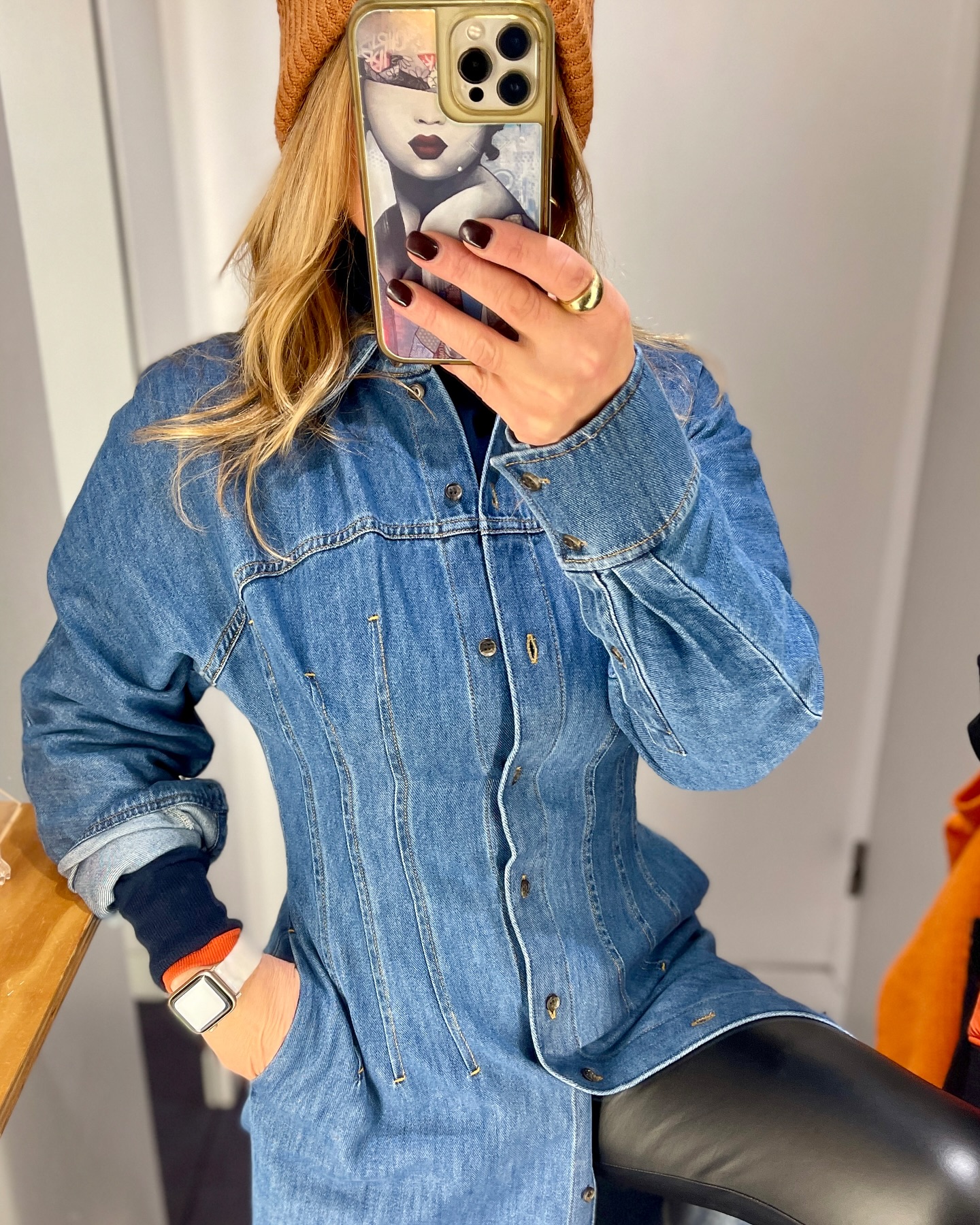 January 2024 colour Inspo.
Blue!
From a strong true blue to a horizon turquoise light blue.
#colour
#blue
#january
#colourtrend
#whatwilmawears
#wilmastylesyou
#imageconsultant
#fashionstylist
#personalshopper
#wardrobestylist