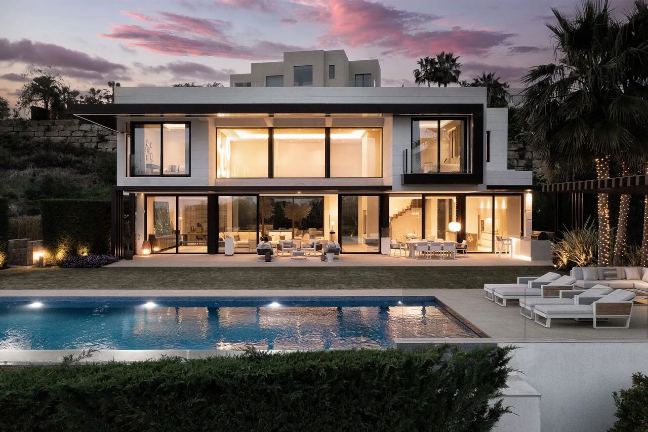 Experience the epitome of luxury in this exquisite vacation home nestled within the prestigious gated community of La Alquería. Surrounded by lush green golf courses and situated right next to Atalaya Golf, this opulent retreat offers an unrivaled setting for an unforgettable getaway. Immerse yourself in convenience as this exceptional property is ideally positioned near an array of shops, renowned restaurants, international schools, pristine beaches, and a plethora of amenities. A mere 5-8 minutes’ drive will transport you to the vibrant hub of Puerto Banús.
Contact me for more details sophie@sophiescollection.co.uk
07780708055
https://www.marbellamountainresorts.com
#amazingvillas #privatevillasinspain #andalucía
