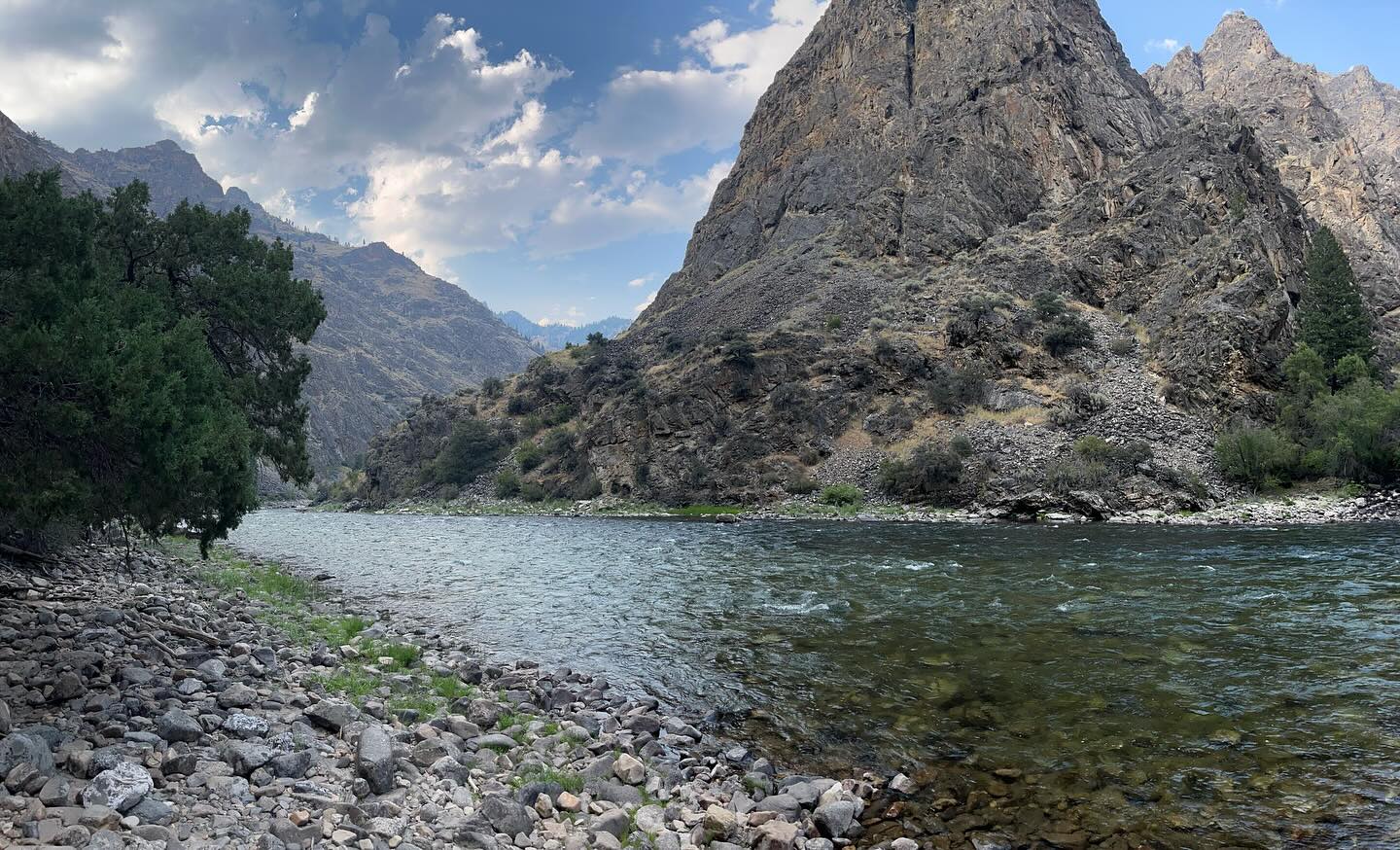 This place is dope. #middleforksalmon #rafting #rivertrip #properadventure #wilderness #morewildplaces