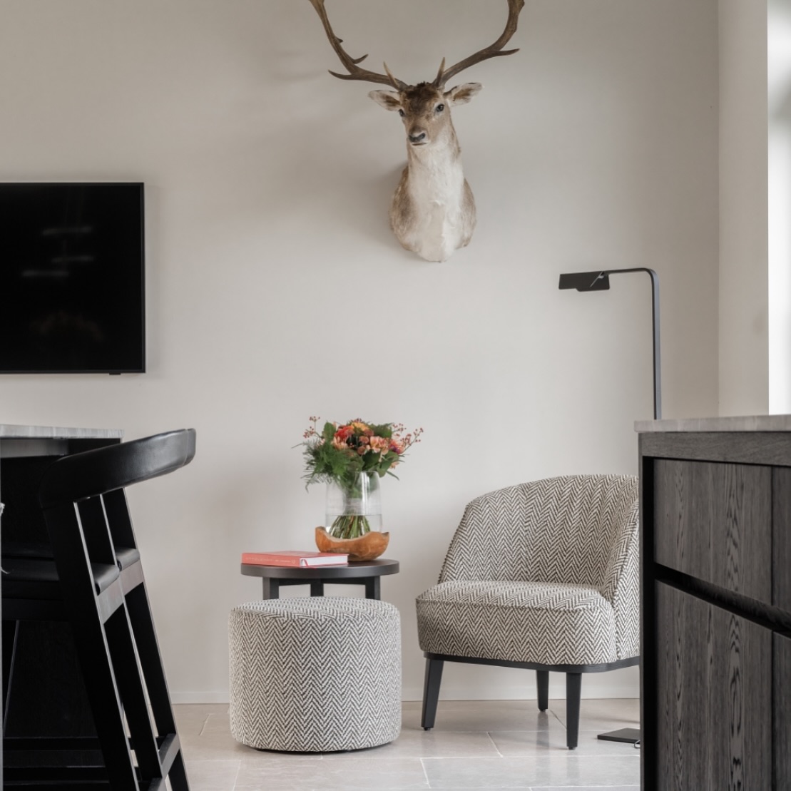 Our Sofa chair JACK and pouf TOMI in this cosy setting ✨
#elix_home #furniture #interiordesign #homedecor