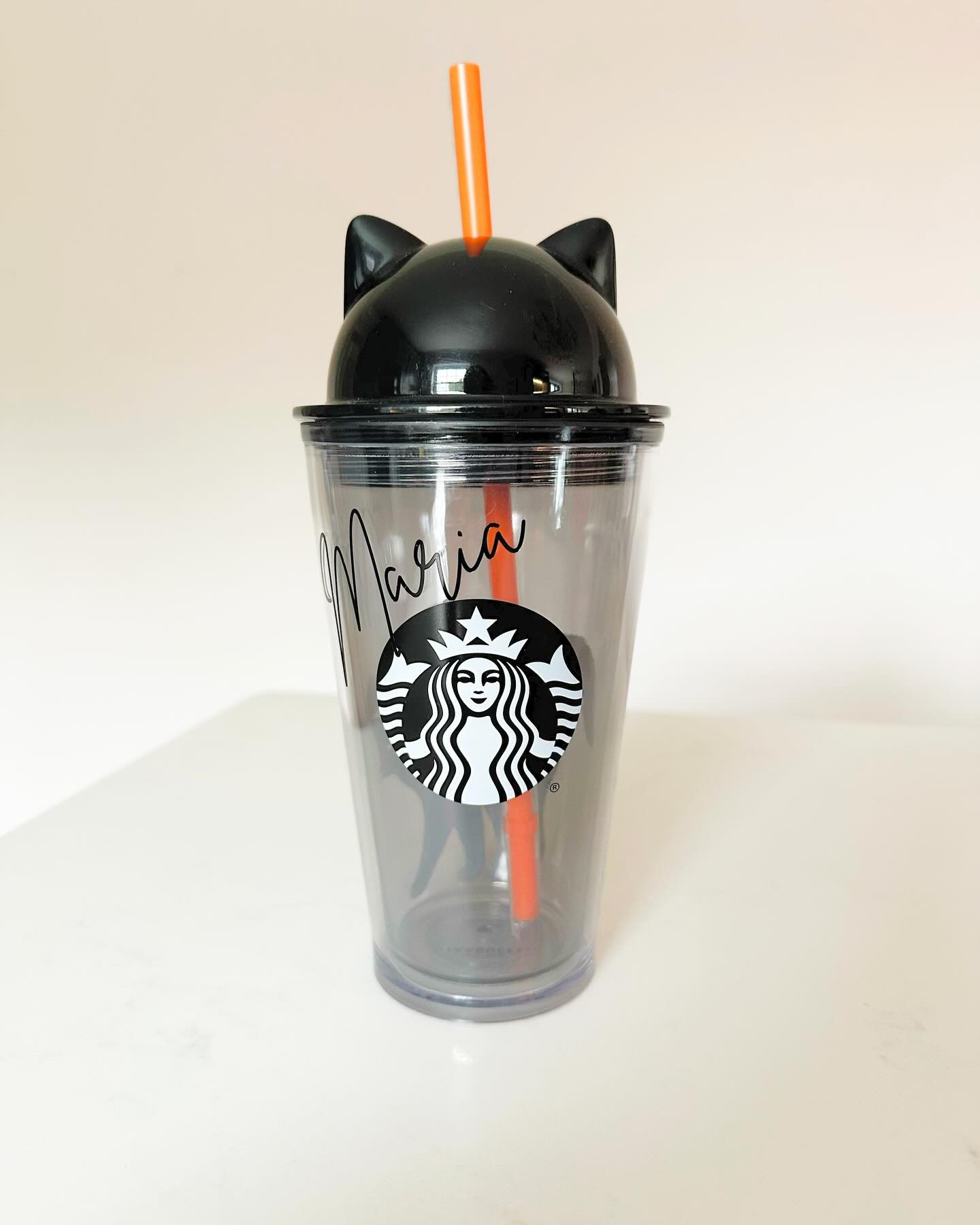BACK IN STOCK!! We’ve managed to get our hands on 10 more of these fab cups but be quick as they sold out so quickly last time!!
Oh and why not swipe and take a look at the back!!!
Shop via shopping bag icon x
#personalised #personalisedgifts #starbucks #starbuckscup #starbuckslover #starbuckspersonalisedcups