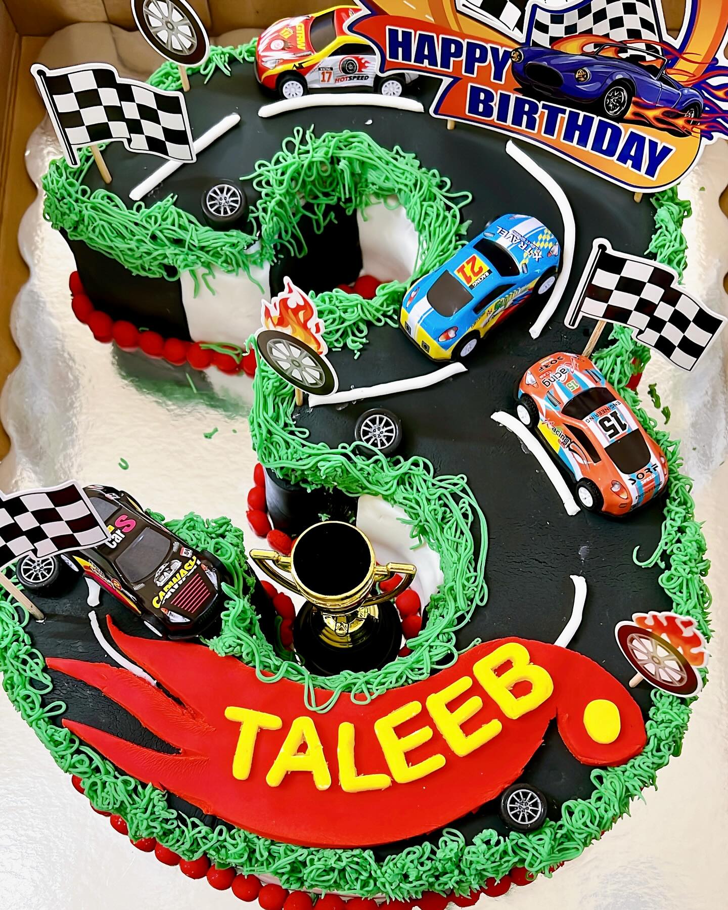 Hot Wheels Birthday Party!
www.najwaskitchen.com