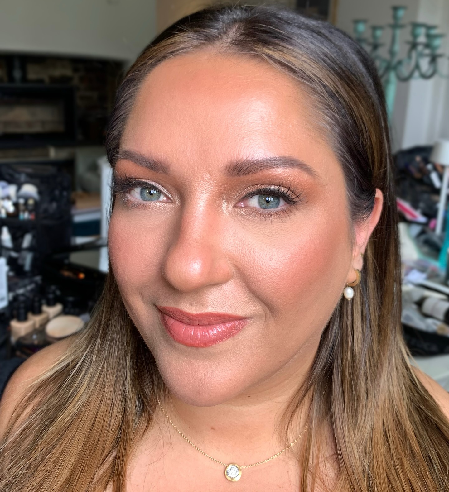 🔥🔥🔥🧯
Just a stunning example of warm fiery tones working harmoniously to bring out those pretty green eyes. The girl is smoking! 😮💨
Wanna learn more about colour theory and tones that best suit you? Drop me a DM and let’s chat!
✨SAVE for your bridesmaid inspo✨
FOLLOW 👉🏻 @hgm_bridal for more eye popping beauties to come.
CONTACT:
🖥️ www.hannahgoudmanmakeup.co.uk
EMAIL:
📧 contact@hannahgoudmanmakeup.co.uk
DM:
💌 ‘CHAT’ for a 15-minute call with yours truly!
•
•
•
•
•
#bridesmaidmakeup #brightonbridalmakeup #brightonmakeupartist #sussexmakeupartist #brightonmua #sussexmua #brightonweddingsuppliers #sussexweddingsuppliers #brightonweddingmakeup
#sussexbridalmakeupartist