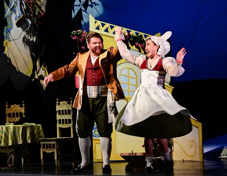 Final performance of Pépito at the fabulous Winspear Opera House today! Couldn’t have asked for a better cast to share the stage with, or for a more supportive team who helped put this together. Next stop, let’s take this show on the road!
📸:Patrick Keller
#opera #operasingers #operasingersofinstagram #dallas #thedallasopera #offenbach