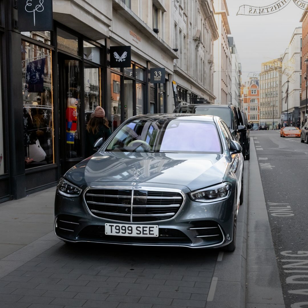 When you invest in a chauffeur, you’re investing in more than just transport.
It’s about an impeccable level of service, comfort and reliability that redefines your travel experience.
Our chauffeurs take care of every single detail, ensuring your journey is nothing short of extraordinary.
#ChauffeurService #LuxuryTravel #MercedesBenz
#Chauffeur #London #travelmanagement
