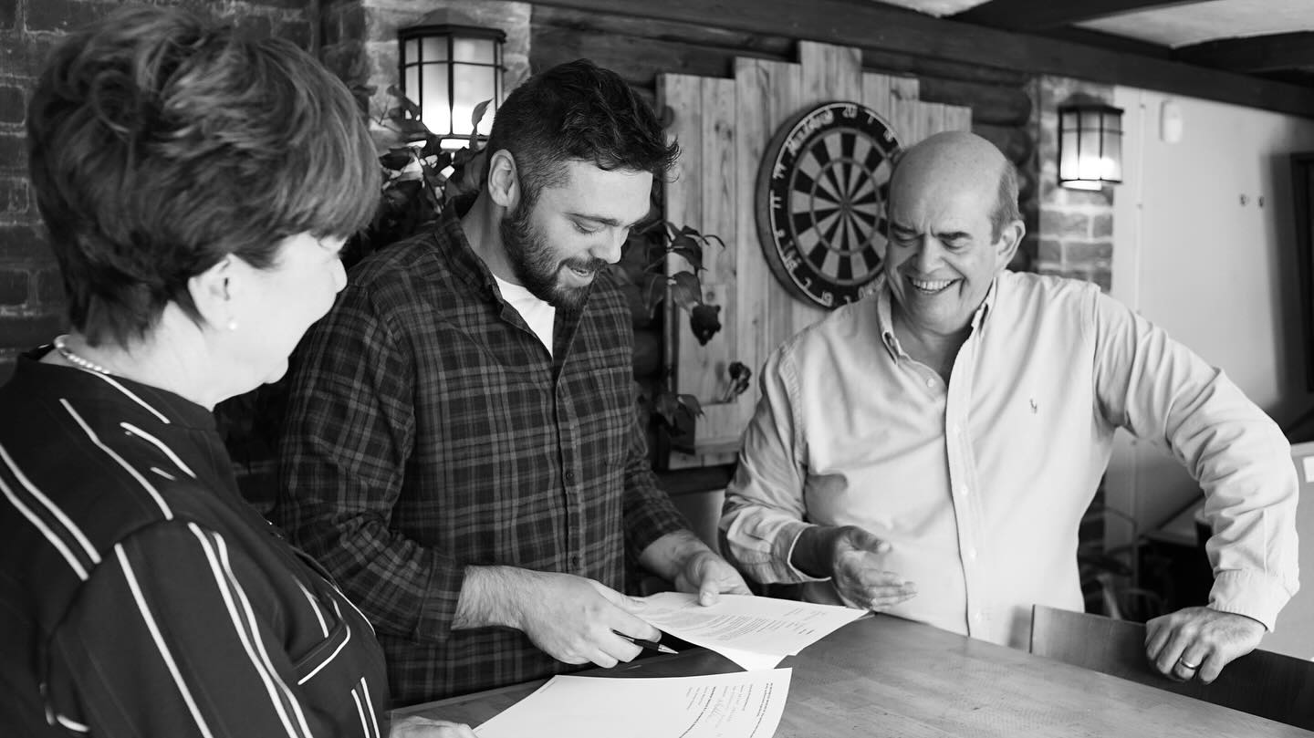 Today, Grizzly reaches its biggest milestone yet as we sign the contract for worldwide distribution with the prestigious WaterBear Network. Thanks so much to @dal_productions_ltd_ for their efforts to get both ‘The Grand Swim’ and ‘Rewilding a Nation’ in front of the right people.