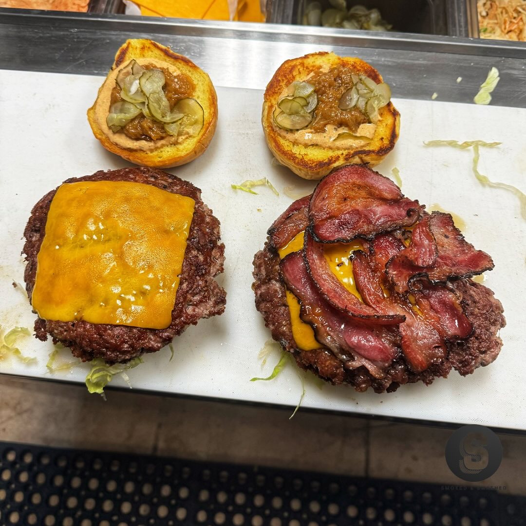 Beef Bacon!!
No gloves were harmed and thrown into our landfills, preparing these burgers. ✋🏽🧼
