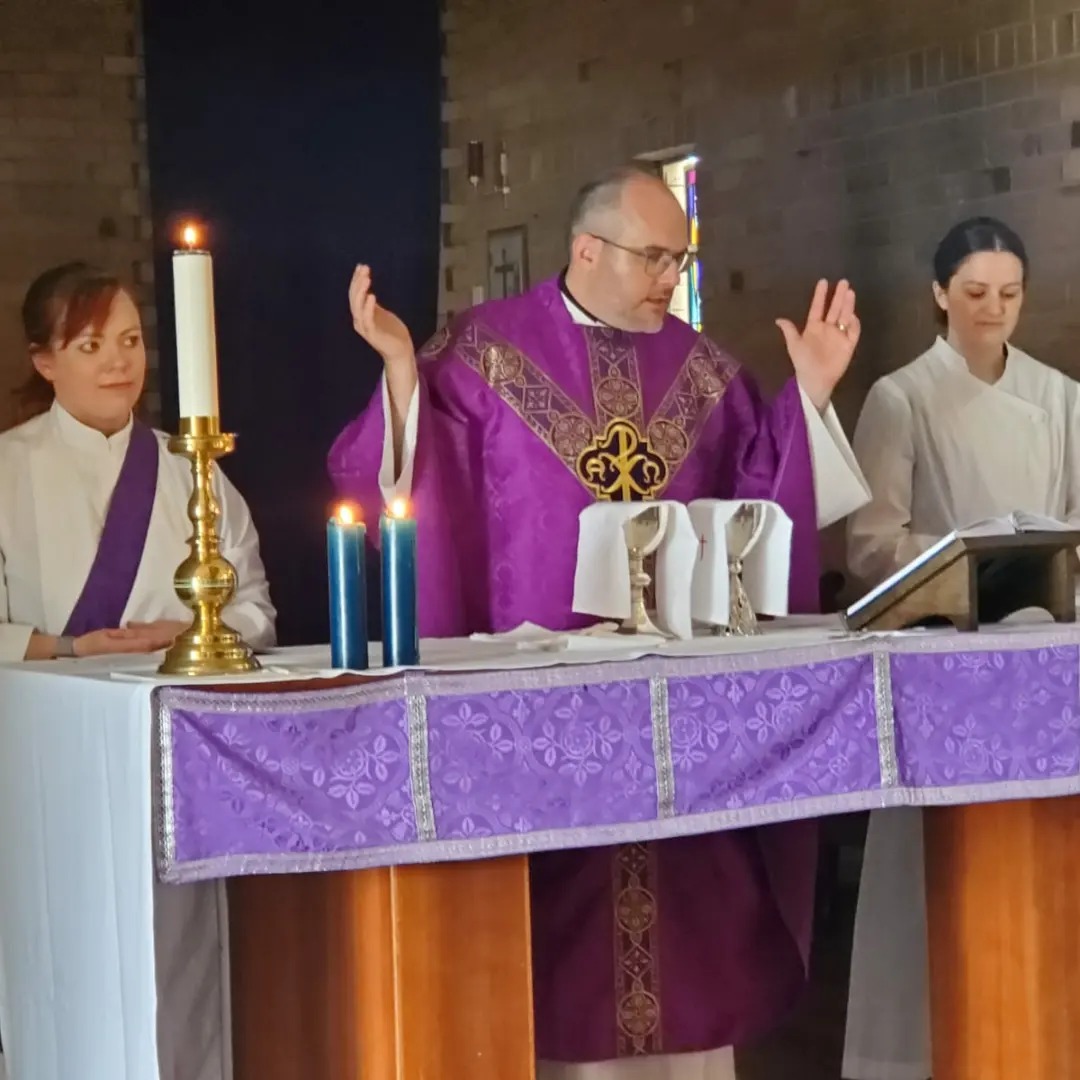 Yesterday we prayed God's blessing over Lydia Goldstone as we sent her out to formally commence formation for ordained ministry. A powerful morning... the praise the Lord for guiding and gifting Lydia with much to share the wider Church. Thanks to Bec, Deacon in the Church, for preaching and serving the Lord's table.
#anglicanparishofcanning #anglicandioceseofperth #saintmichaelandallangels @anglicanchurchperth #ministry #jesus @wollastontheologicalcollege #wollastontheologicalcollege