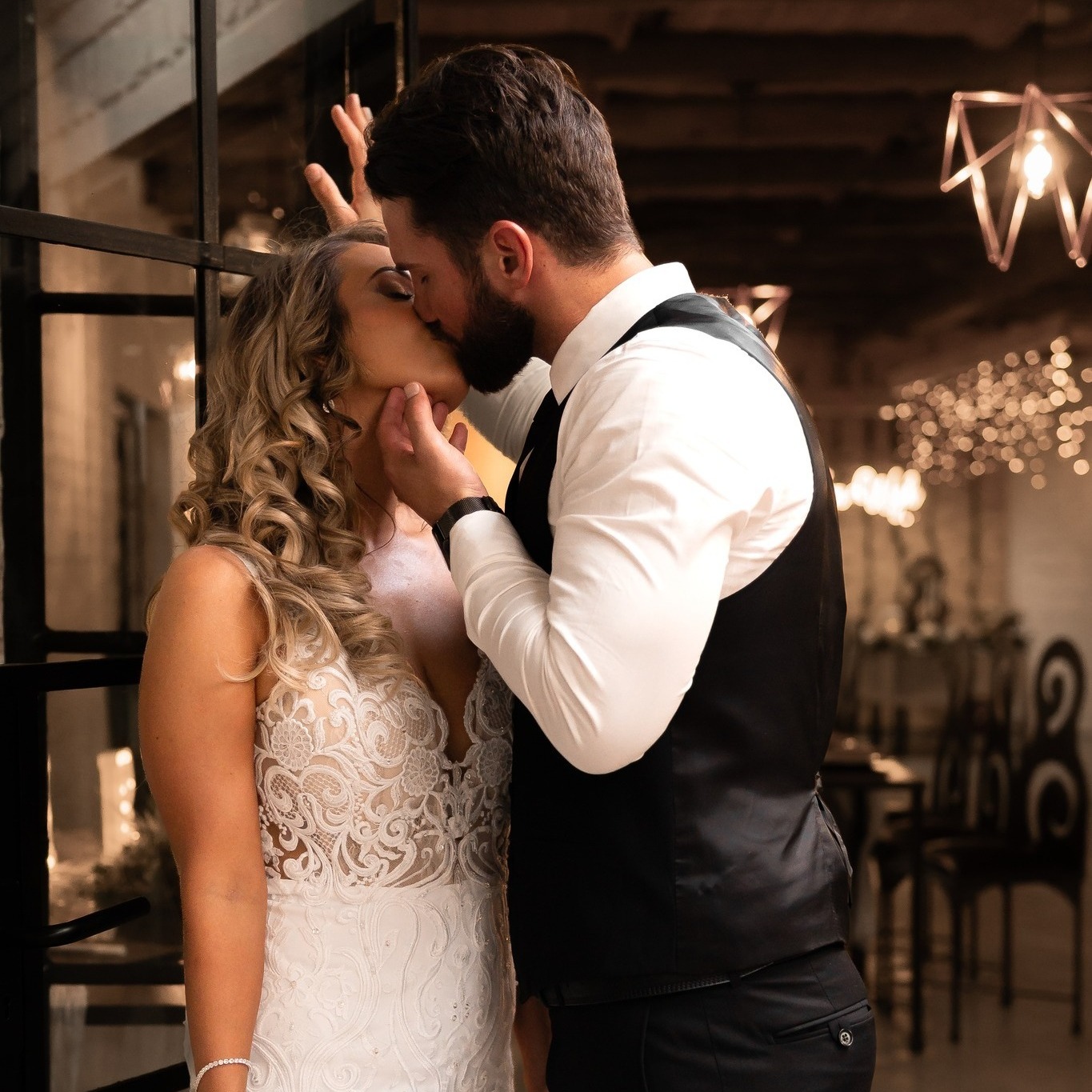 Dear Etienne & Shasha
On behalf of everyone here at De Haven Oost, we want to extend our heartfelt gratitude for choosing us as the place to celebrate your wedding day. It was truly an honor to be part of such a beautiful and memorable occasion. Wishing you both a lifetime of happiness, laughter, and love. Congratulations once again!
Photos by @blomimages
#wedding #weddinginspo