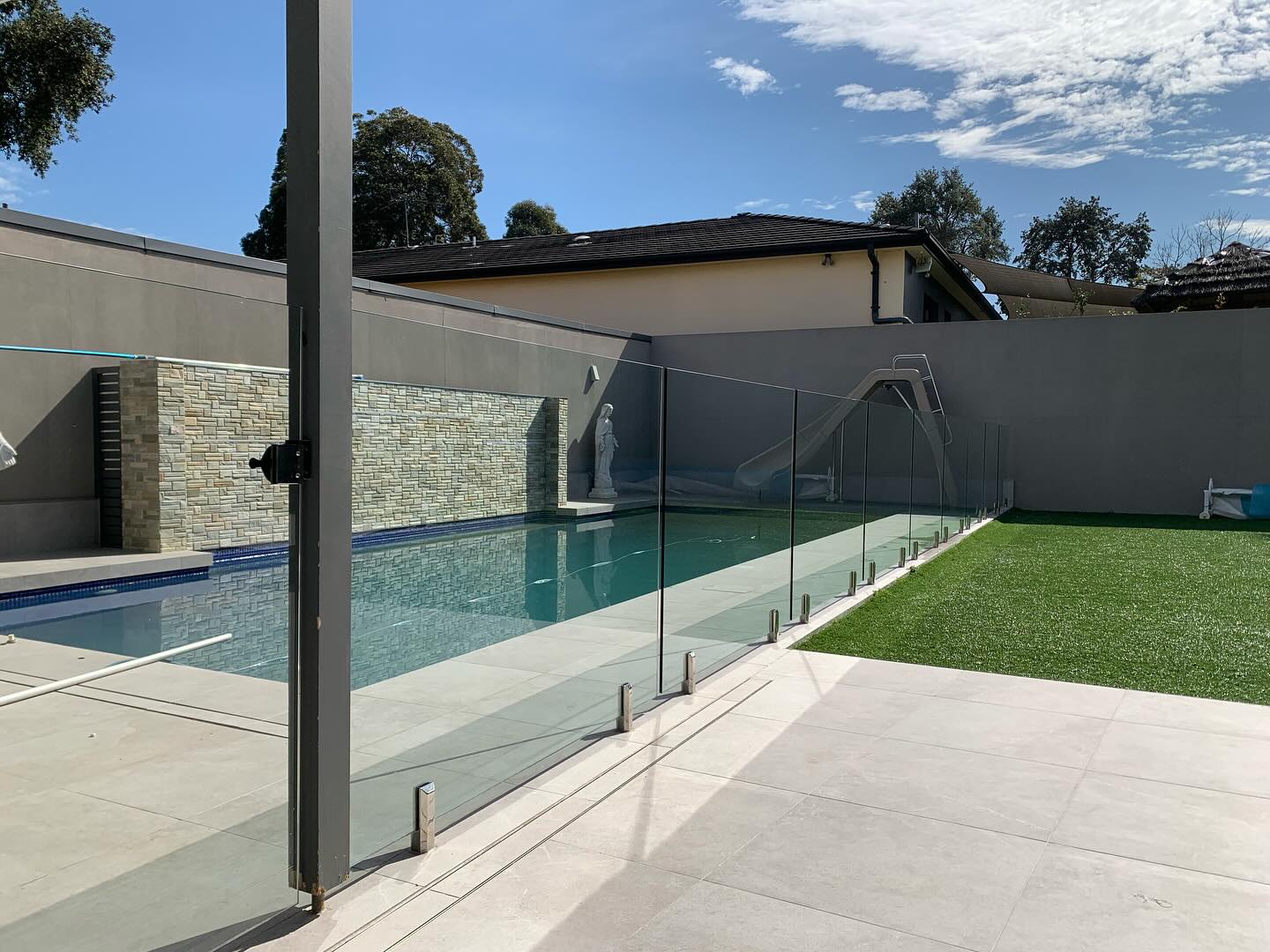 Howβs your pool glass looking?
π π¦ππ»
#houses
#buildings
#units
#innerwest
#fivedock
#haberfield