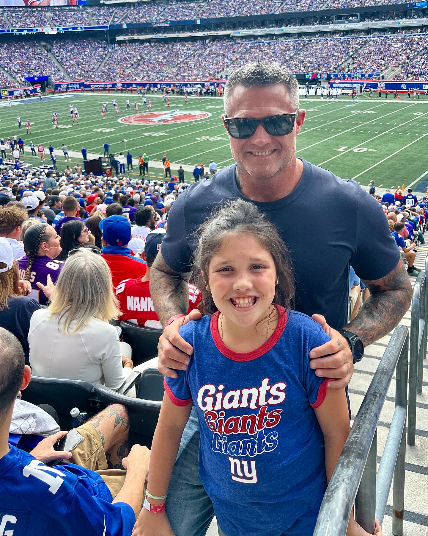 What a great day at the kids first NFL Game. The weather was perfect, the atmosphere was nostalgic for me being a north jersey native and the giants losing was nothing surprising to me 🙄.
Big thanks to @jimmymorrissey67 for a great day! I appreciate you!
Congrats on the win @brian_oneill_
Good luck in week 2 fellas!
#nfl #football #nflfootball #sundayfootball #newyorkgiants #minnesotavikings