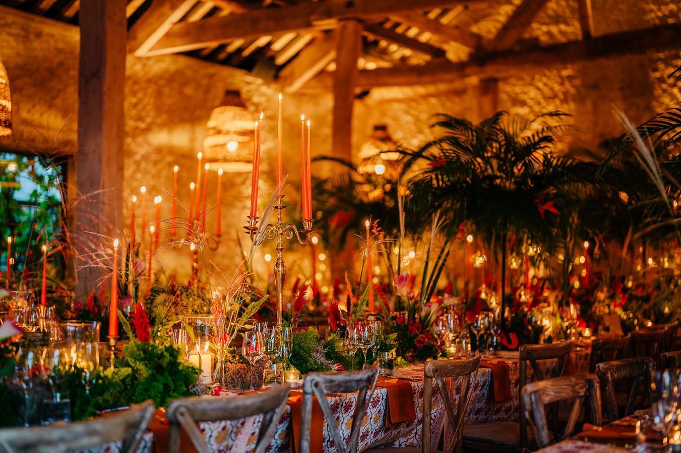 Candlelight… the best type of light for creating a mood! Agree?
#twickenhameventplanner #partyplanning #homeparty🎉 #eventprofslondon #eventplannerlondon #eventplanner #eventarchitects #eventplanning #teddingtonpartyplanner #twickenhameventplanner