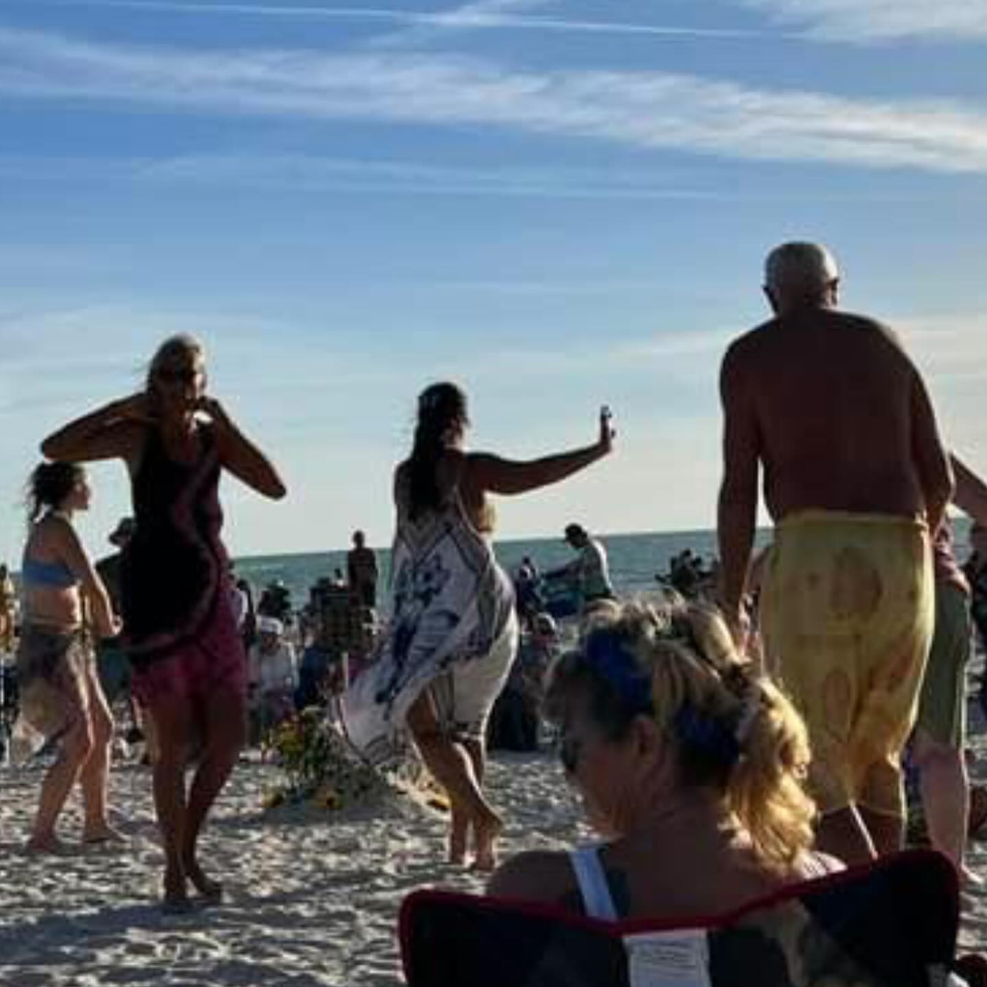 Today 4.17.24
17 again π
Hereβs the poem to my pictures. The Circle is Sacred. βοΈ
#grieftogrowth #kismet #weareone
Today in Sarasota
Magnificent
No Pain
All the Gain
Aligned
Balanced
Centered
HERE
PRESENT
Artist
Create
Art
With all the love you have in your heart β€οΈ
With love,
Manoela