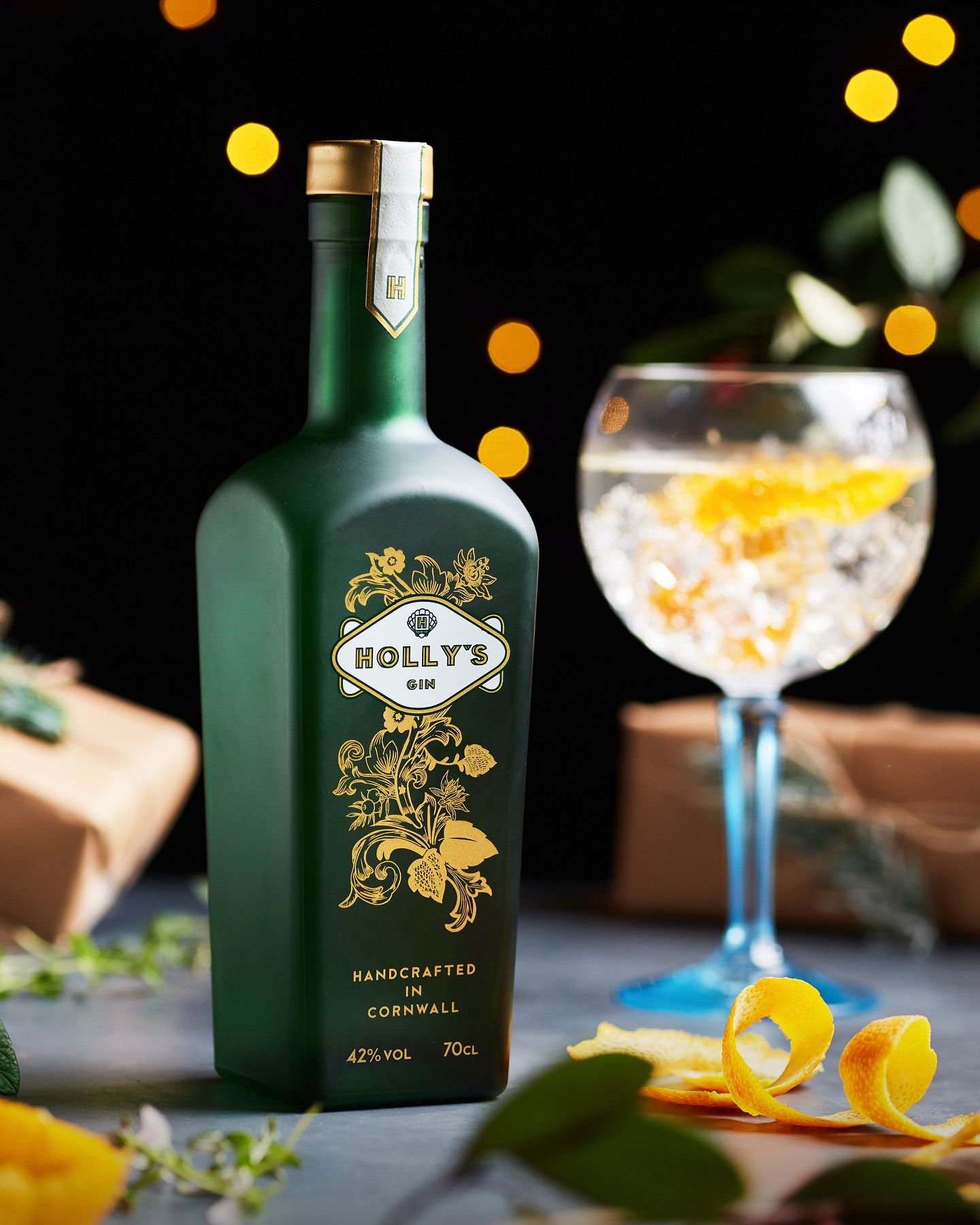 Hello everyone! If you are looking for a bottle of Holly’s Gin for Christmas, you can find a limited number over on @holly.co 🌲🍸
Much love,
Holly x
#homeofsmallbusiness #hollyandco #hollysgin