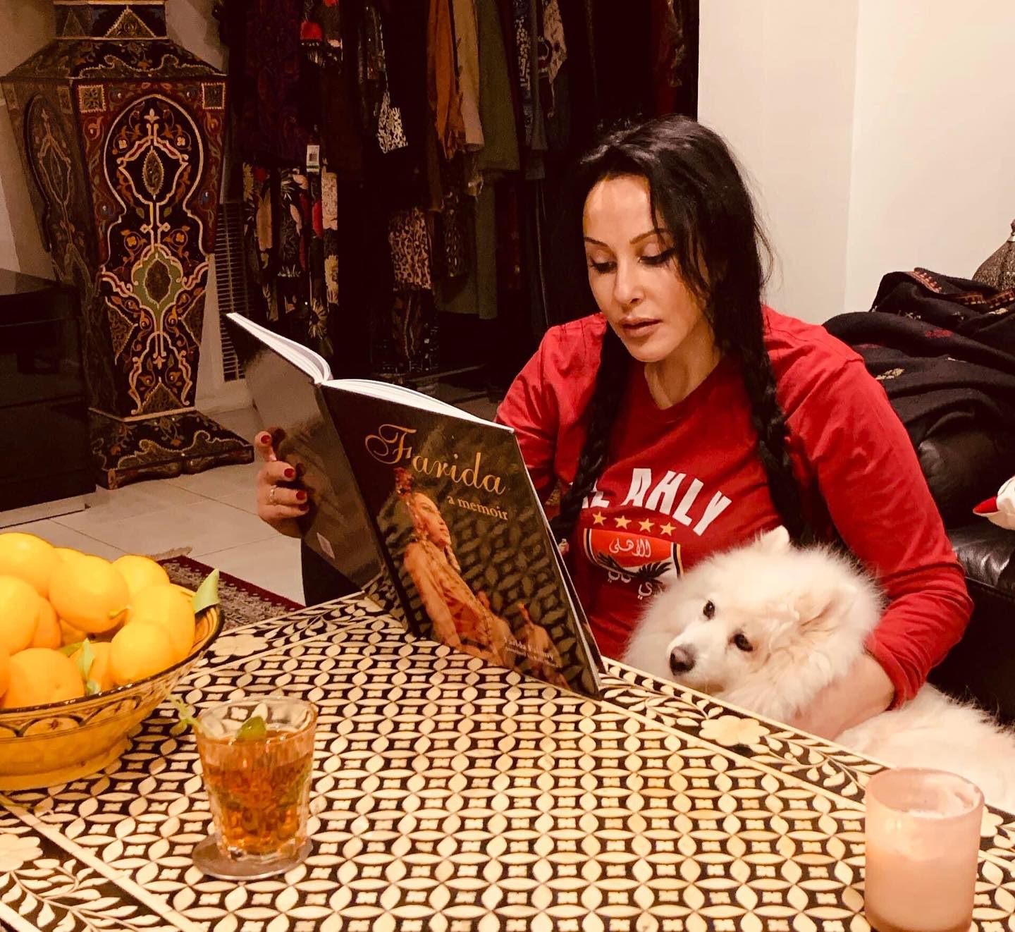 Finally….this beauty still in packaging waiting patiently for me to arrive from my travels, as I have been waiting for it too, almost 10 years..
I remember sitting with Keti drinking Shiraz in a laneway in Melbourne some time in 2015, I had just come back from Cairo and we were discussing dance related topics and she told me about her dream to write a book with Farida Fahmy about the actual story of the Reda Troupe, the persistence of time and the parasitic presence of many shady, talentless characters and desperate hangers-on had somehow skewed the true legacy of Egypt’s iconic group.
Many western dancers from around the globe performing Raks Sharqi have consumed and integrated both consciously and unconsciously the unique technique created by Mahmoud Reda, but I also found that Farida just wasn’t embraced on a deeper level by foreign dancers. Farida Fahmy is and always has been an absolute vital element of the Reda Troupe - the physical, spiritual, aesthetic embodiment in human form. All of this and with her amazing mother and sister supporting and contributing significantly.
Congratulations Keti Sharif for your amazing accomplishment presented always with beauty and love.
Congratulations to the iconic artist Madame Farida Fahmy, the perpetually beautiful butterfly of Egyptian dance ♥️