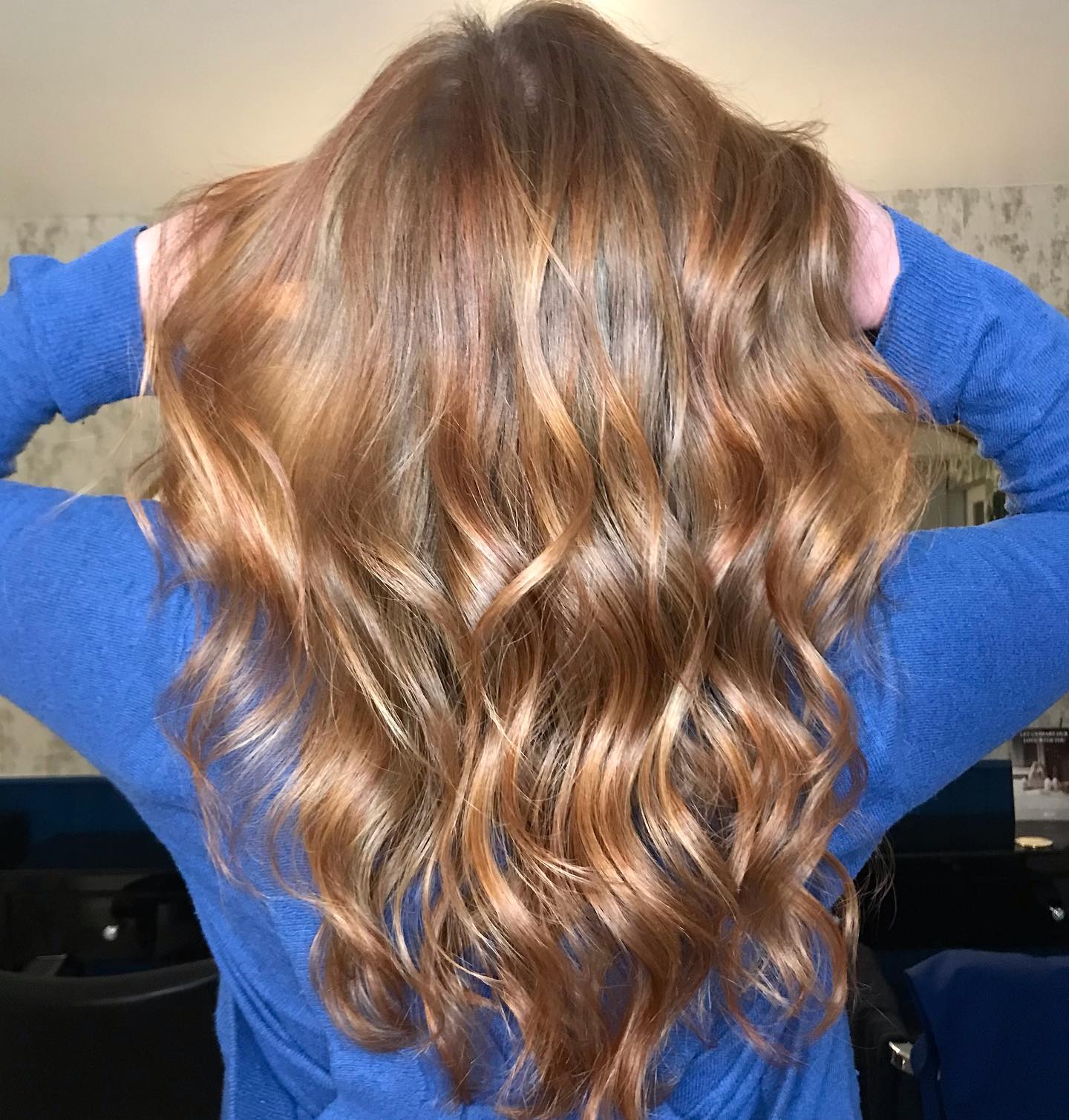 Colour transformation 😍
blonde to natural copper tones.
For appointments email:
salon@haircolourstudio.co.uk
.
.
#naturallookinghair #sunkissedbalayage #bronde #naturallookinghaircolour #brondehaircolor #brunettebalayage #babylightsandbalayage #balaygehair #balayagelondon #trendinghairstyles #trendinghaircolor #ukhairsalon
#hairblend #hairsalonlondon #hairtransformation #hairtrends #epresuk #haircolourstudiokingscross