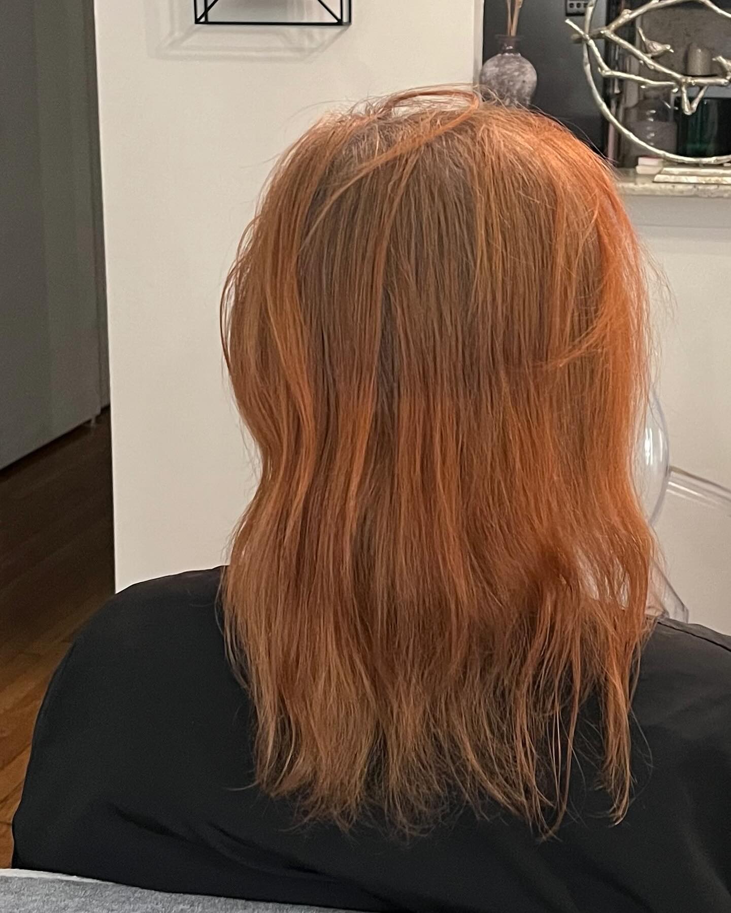 What a difference! Subtle yet game changing. Custom made Halos. Lightweight, quality hair, perfect blend. #halohairextensions, #halohair, #halohairdesign, #hairextensionsnyc, #extensionsnyc, #customhairextensions, #tapeinhairextensions, #handtiedextensions, #handtiedwefts