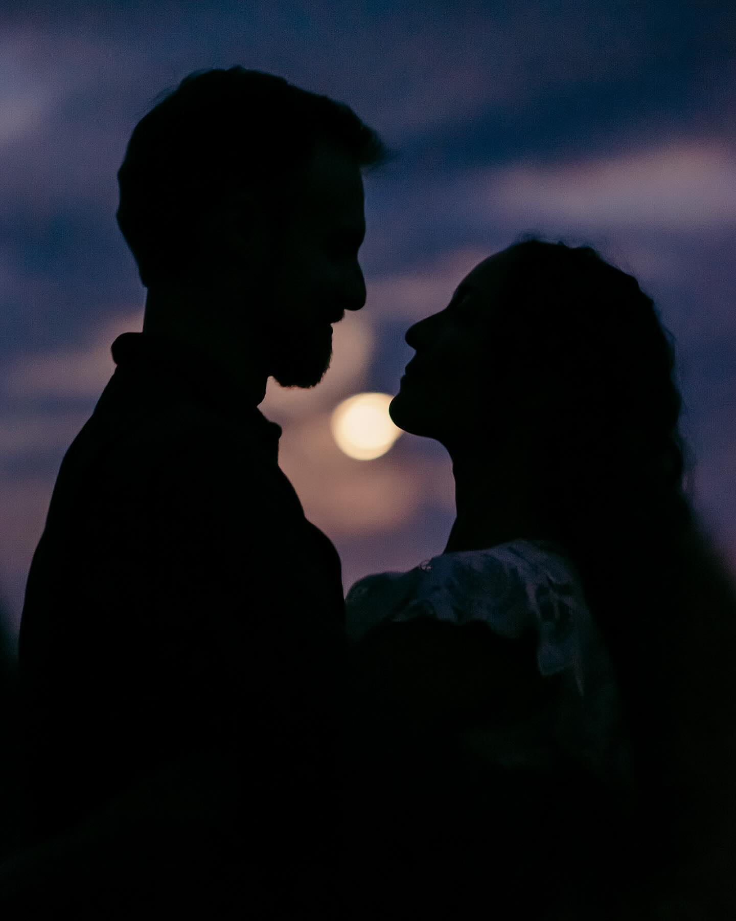 He is the sun to her moon 🌕✨ Mountaintop elopement ending with the perfect view of the full moon rising, and a fire to cook over and keep them warm at night 🔥 We were all giddy as the moon came up directly across from B & K’s campsite!
What a unique, peaceful, dreamy, special wedding day!
.
.
.
#virginiaphotographer #harrisonburgphotographer #scottsdaleaz #phoenixweddingphotographer #scottsdaleweddingphotographer #arizonaphotographer #graysonhighlandsstatepark #adventureweddingphotographer #vaweddingphotographer #scottsdalephotographer #destinationweddingphotographer #destinationwedding #graysonhighlands #azwedding #azweddingphotography #azweddingphotographer #arizonaengagementphotographer #arizonaweddingphotographer #graysonhighlandselopement #arizonaelopementphotographer #scottsdaleweddingphotographer #adventureweddingphotographer #phoenixweddingphotographer #phoenixphotographer #sedonaphotographer #sedonaweddingphotographer #sedonaarizona #sedonawedding #sedonaelopement #sedonaelopementphotographer #arizona