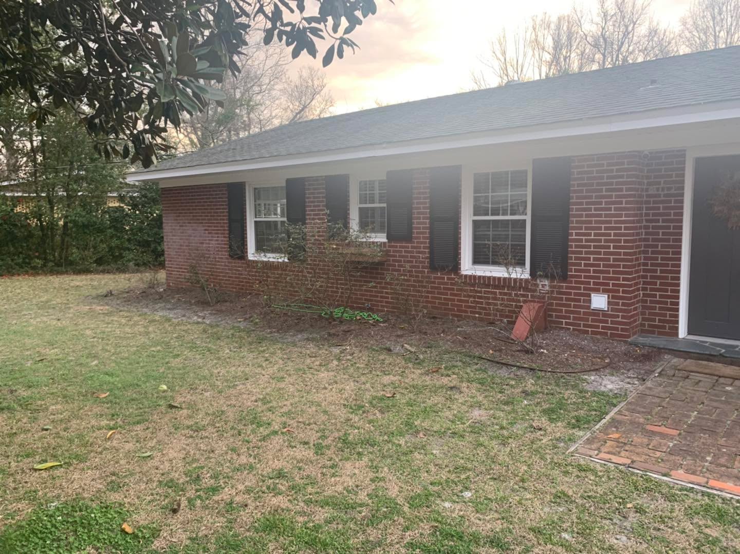 What a transformation to this property! Brand new bushes, graded beds, and fresh straw to leave it looking great!
#wilmington #leland #castlehayne #landfall #wrightsvillebeach #downtownwilmington #portersneck #carolinabeach #ogden #monkeyjunction #rubbermulch #mulch #chocolatemulch #lawncare #lawnmaintenance #pruning #sod #ilm #portcity #landscaping #landscapes #Wilmingtonnc #commercial #residential