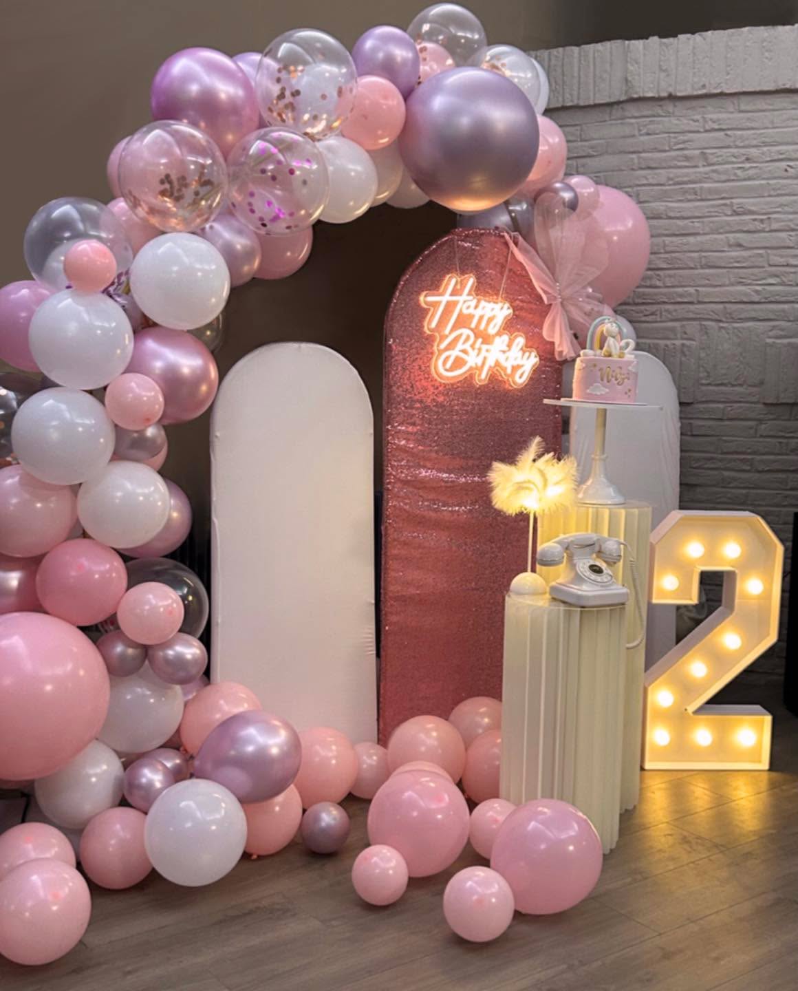 🎀 Un décor tout en douceur pour les 2 ans de Nelya 🎀
Pour célébrer cet anniversaire spécial, j’ai imaginé une décoration délicate et élégante dans des tons roses et pastels, parfaite pour une petite princesse. ✨
🌸 Une arche de ballons aérienne et harmonieuse
🎂 Une mise en scène douce et féerique
💖 Des détails raffinés pour une ambiance magique
Merci à la famille de Nelya pour leur confiance ! 🌟
📍 Vous aussi, offrez à votre enfant une décoration unique et personnalisée ! Contactez-moi pour sublimer vos événements.
#anniversaire #eventplanner #eventdesigner #dijon #bourgogne #birthdaydecor #birthdayparty #balloondecor #decorationdijon #dijonnaise #balloonart #archedeballons #anniversairefille #kidspartydecor #kidspartydecorideas