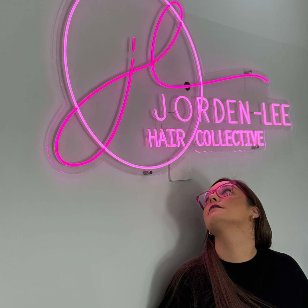 Hi, it's Jorden 👋🏻 the owner of JL Hair Collective. Not a lot of people have been seeing my posts on here lately, so I wanted to ask for a favour… if you see this, can you say “HI” back please?